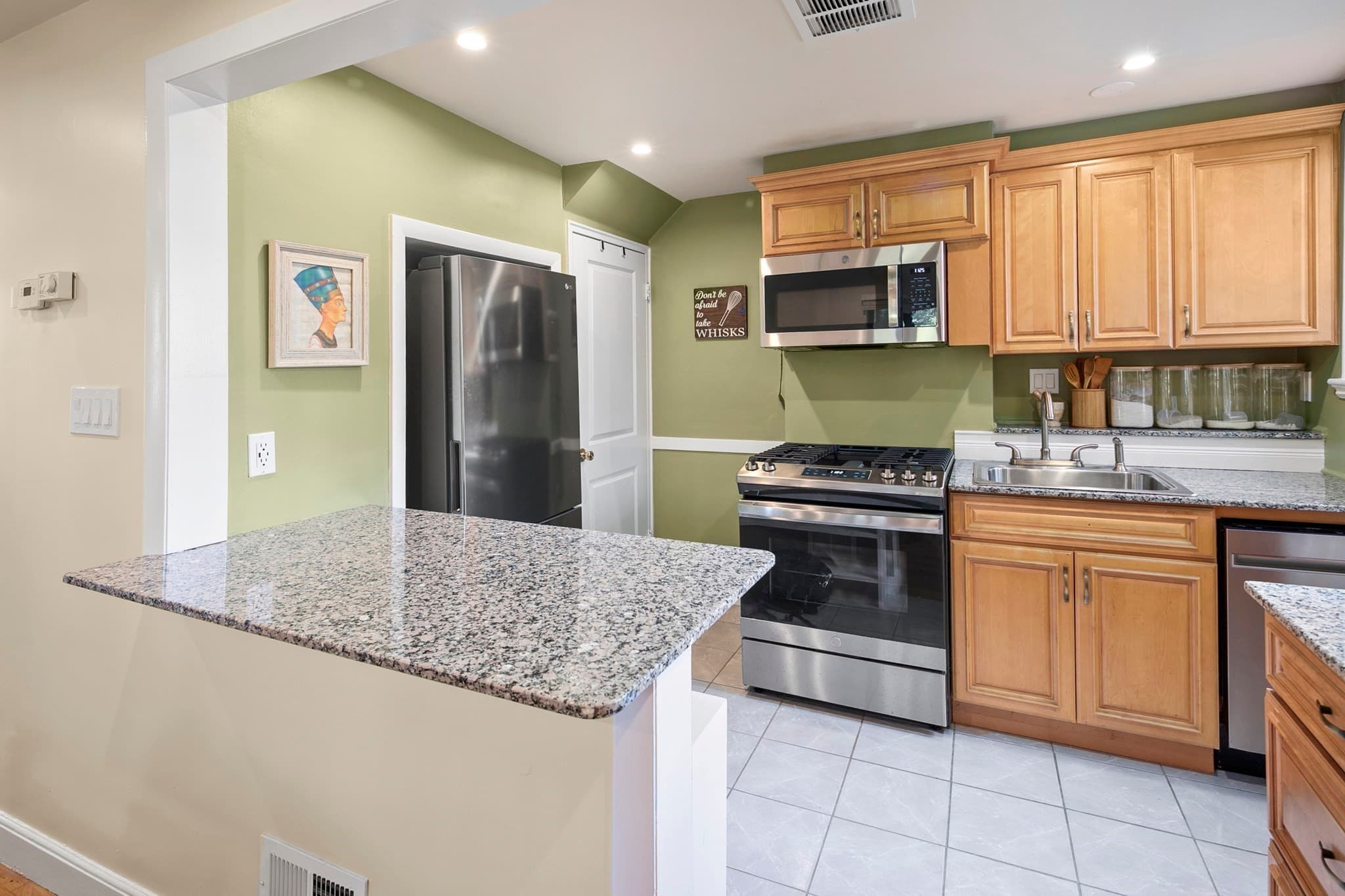 Condominium at 40 Pierce Rd # 40, Watertown MA 02472, Watertown, photo 9 of 32