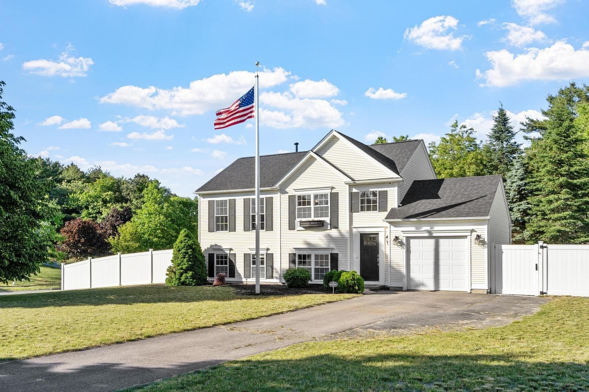 131 Nathan Ln, Plymouth MA 02360