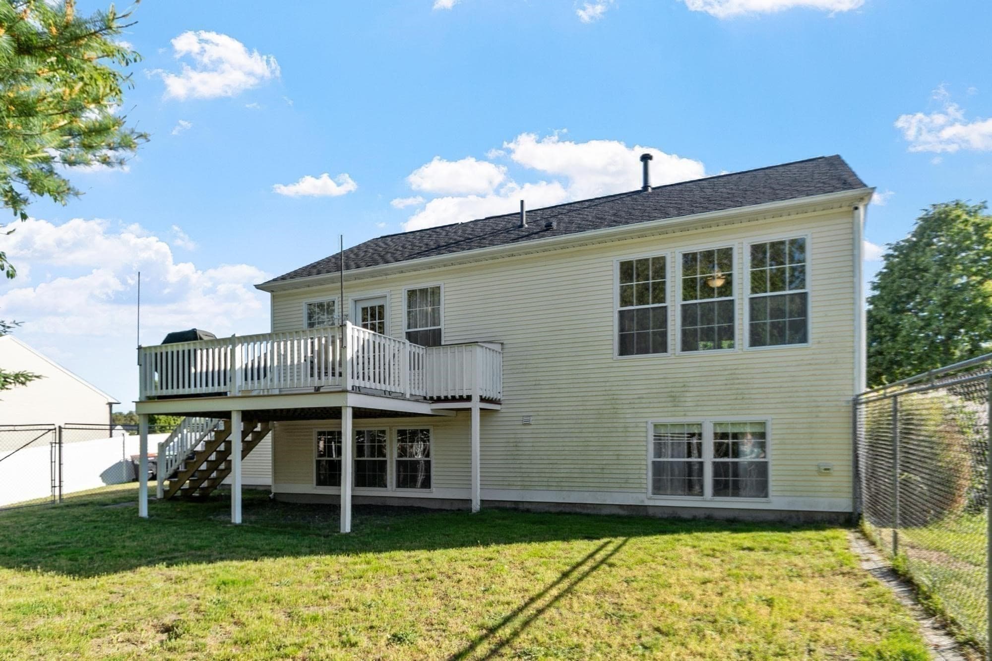 Single Family Residence at 131 Nathan Ln, Plymouth MA 02360, photo 25 of 39