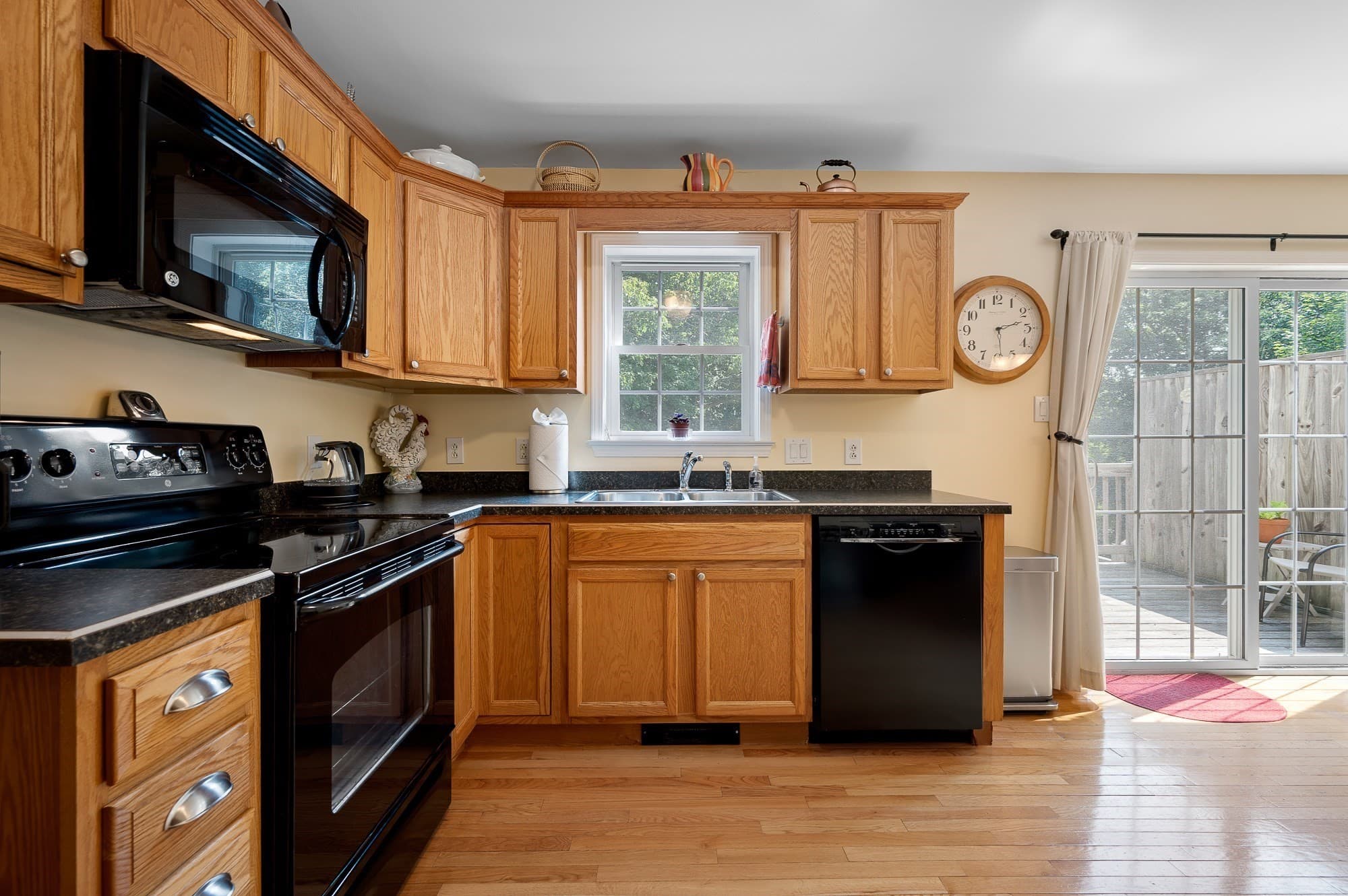 Condominium at 16 Central Tree Rd # 16, Rutland MA 01543, Rutland, photo 9 of 37