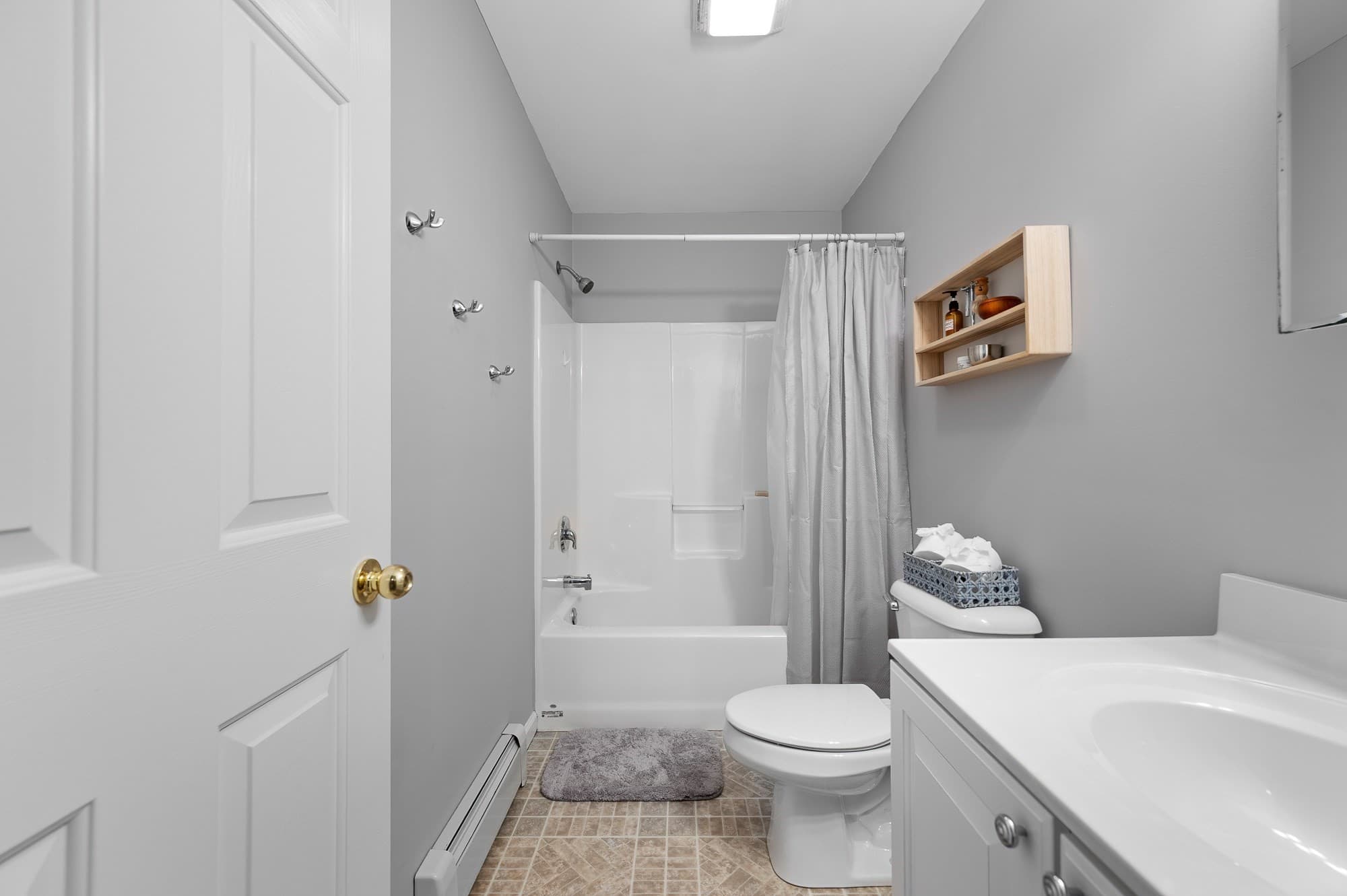 Condominium at 16 Central Tree Rd # 16, Rutland MA 01543, Rutland, photo 18 of 37