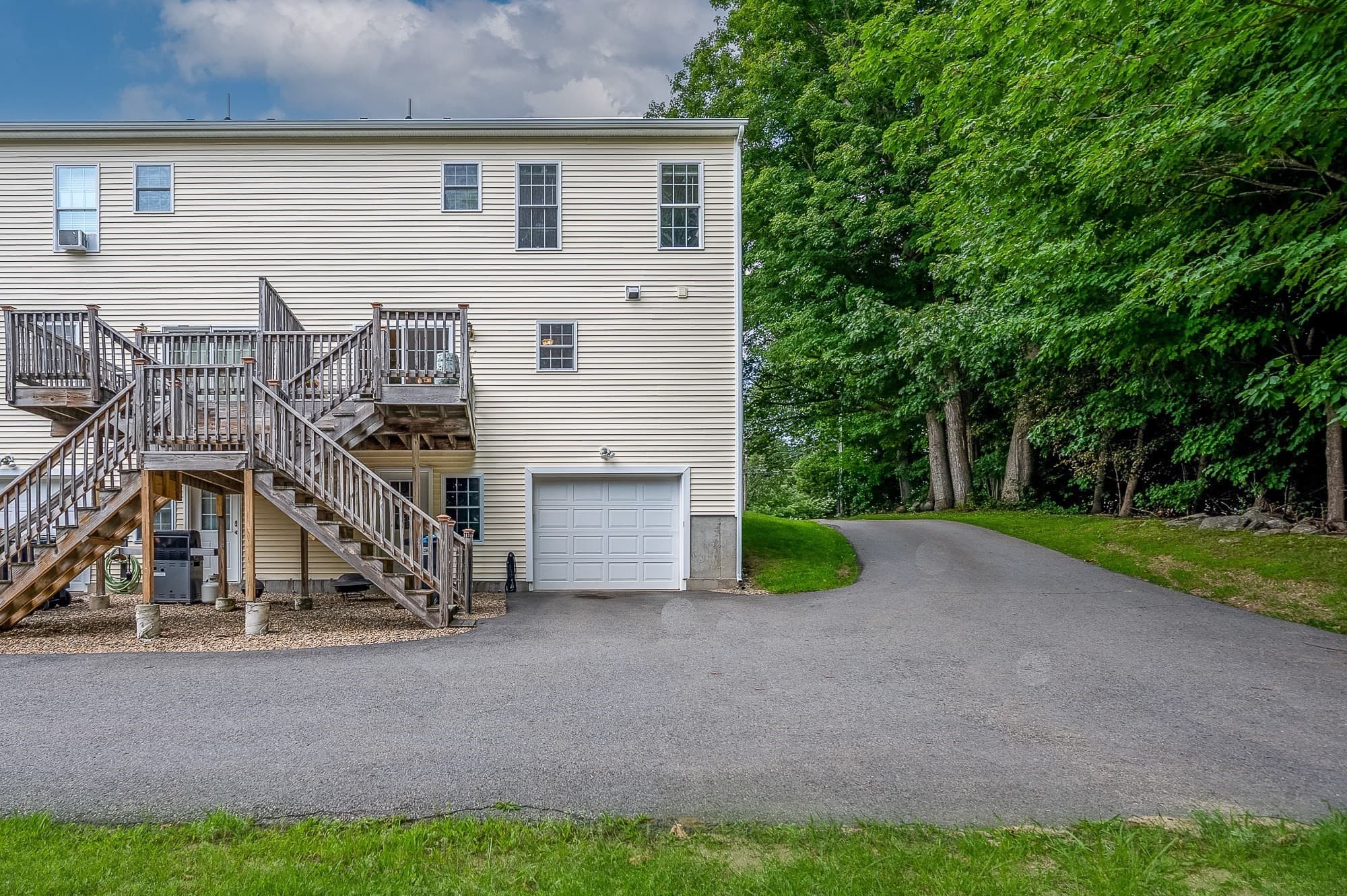 Condominium at 16 Central Tree Rd # 16, Rutland MA 01543, Rutland, photo 31 of 37