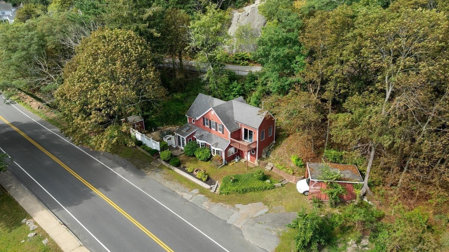 Single Family Residence at 350 Washington Street, Gloucester MA 01930, Gloucester, photo 5 of 42