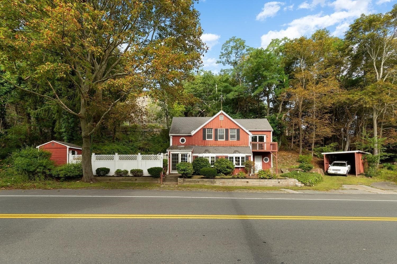 Single Family Residence at 350 Washington Street, Gloucester MA 01930, Gloucester, photo 4 of 42