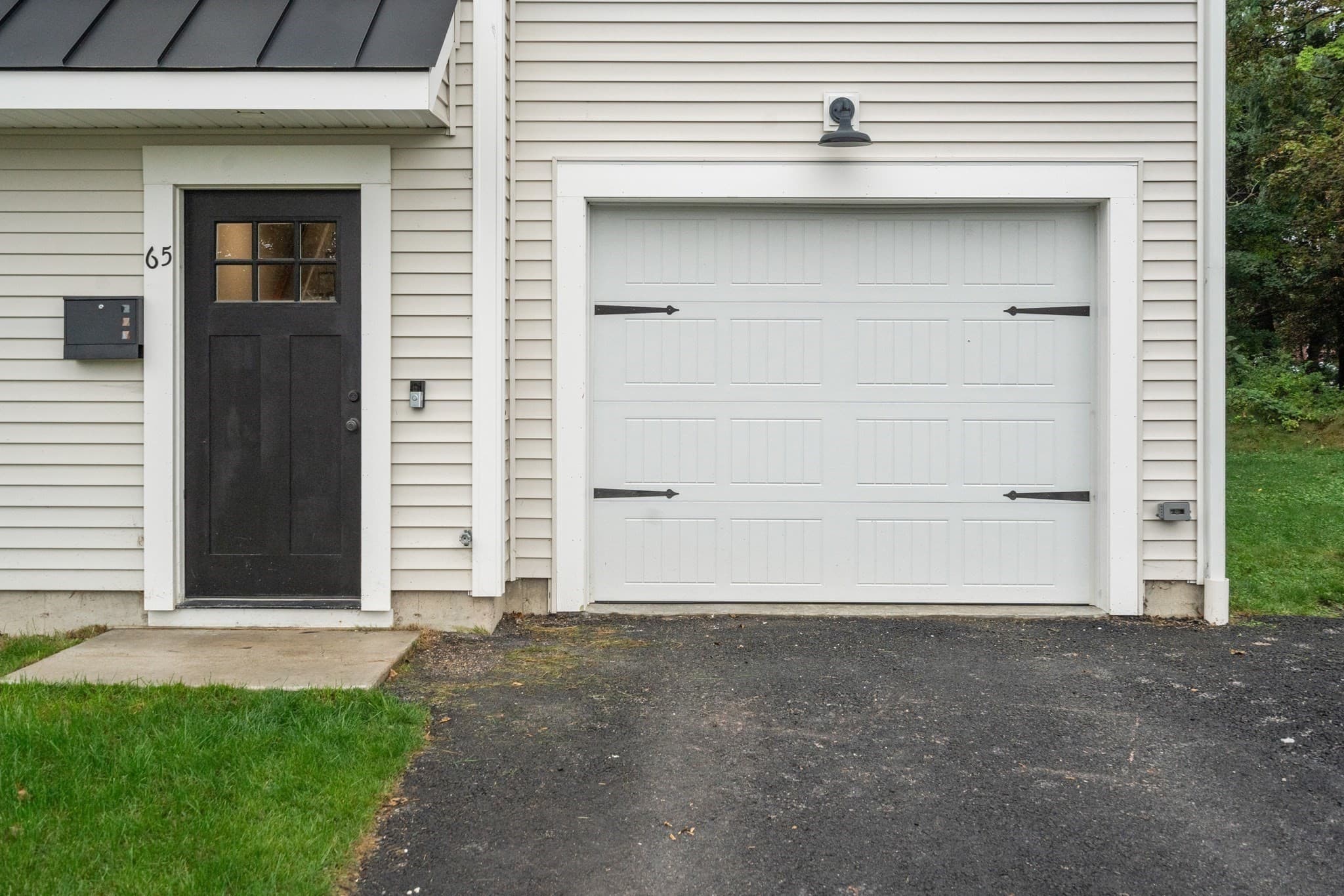Single Family Residence at 65 Castine St., Worcester MA 01606, Worcester, photo 3 of 40
