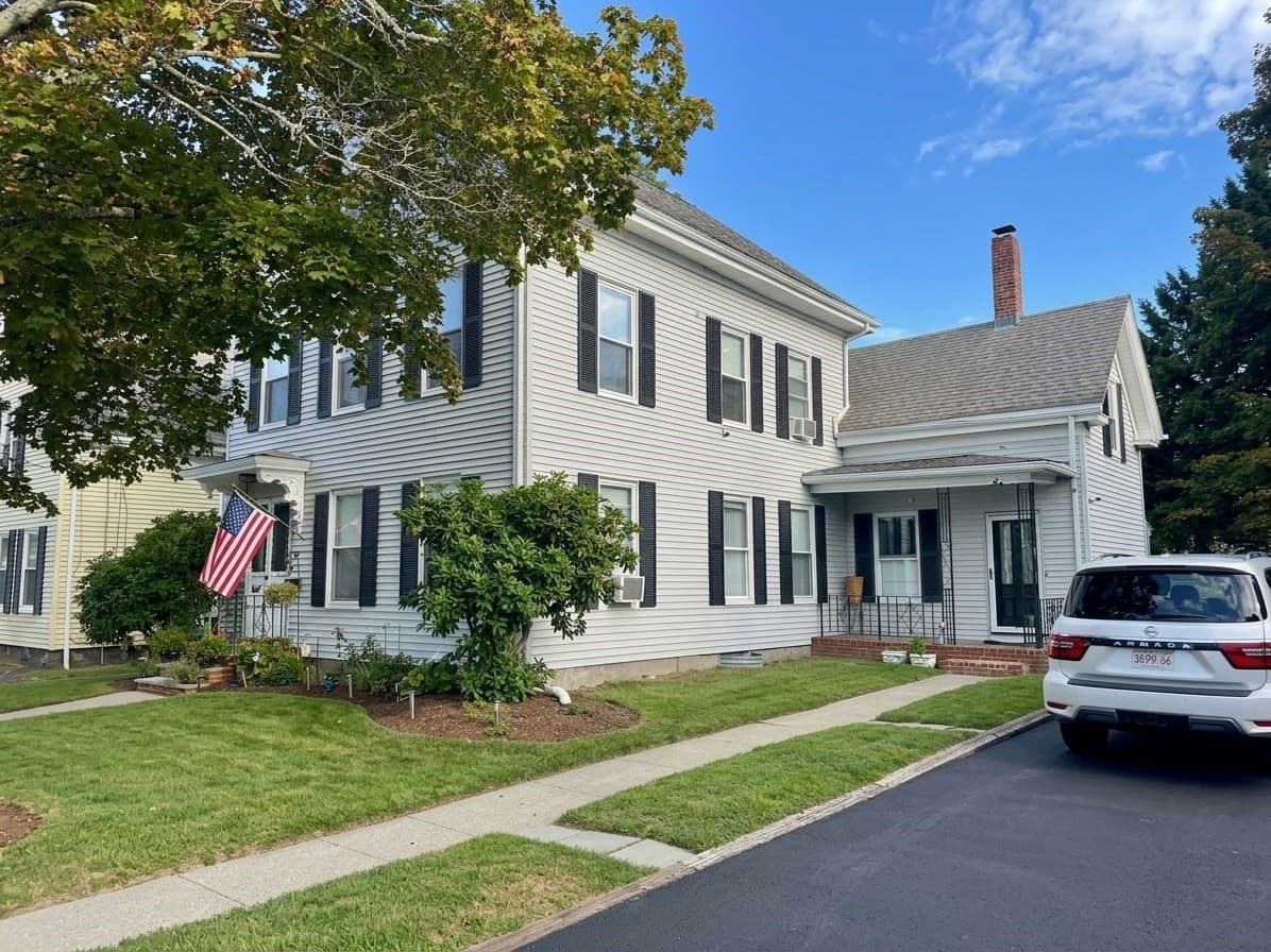 Multi Family at 39 School St, Rockland MA 02370, Rockland, photo 3 of 35