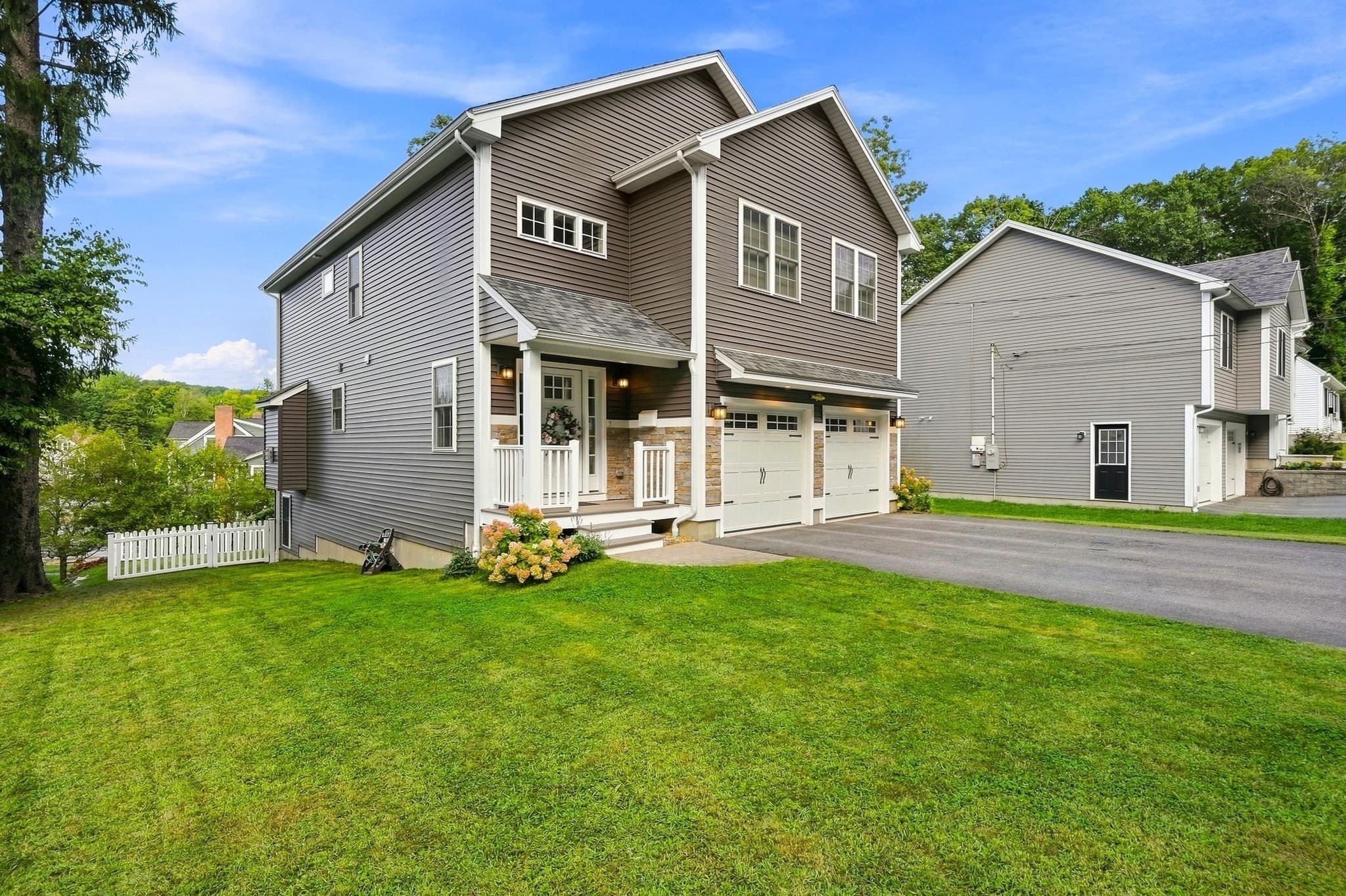 Single Family Residence at 3 Andy Rd, Worcester MA 01602, Worcester, photo 3 of 42