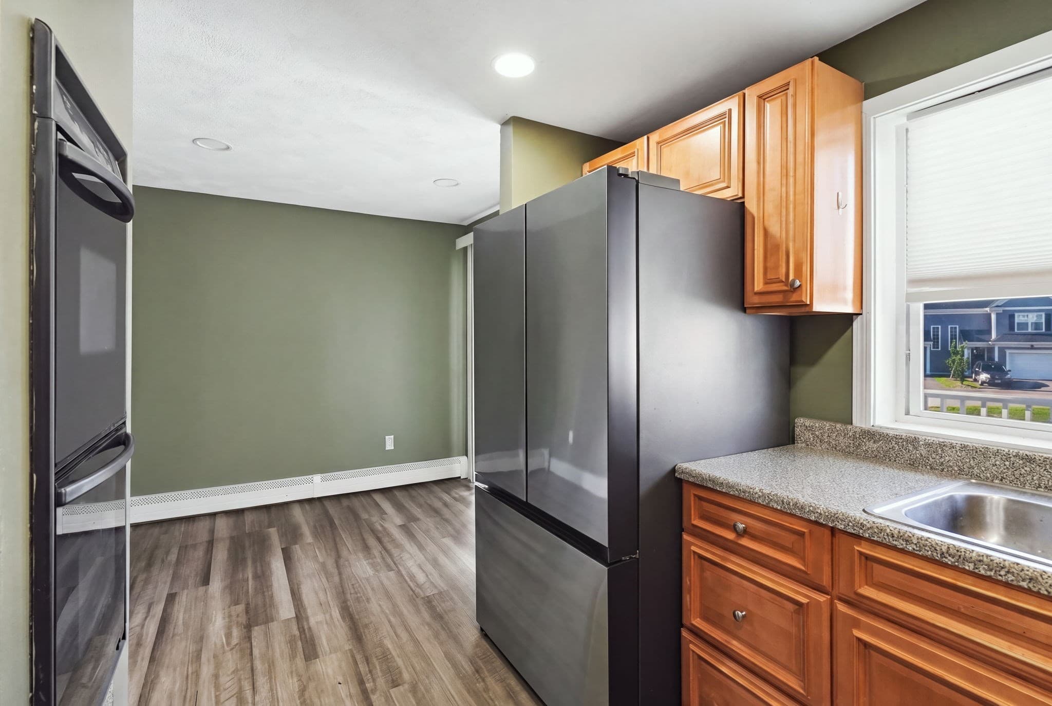 Condominium at 47 Lawn St # 47, Attleboro MA 02703, Attleboro, photo 13 of 40