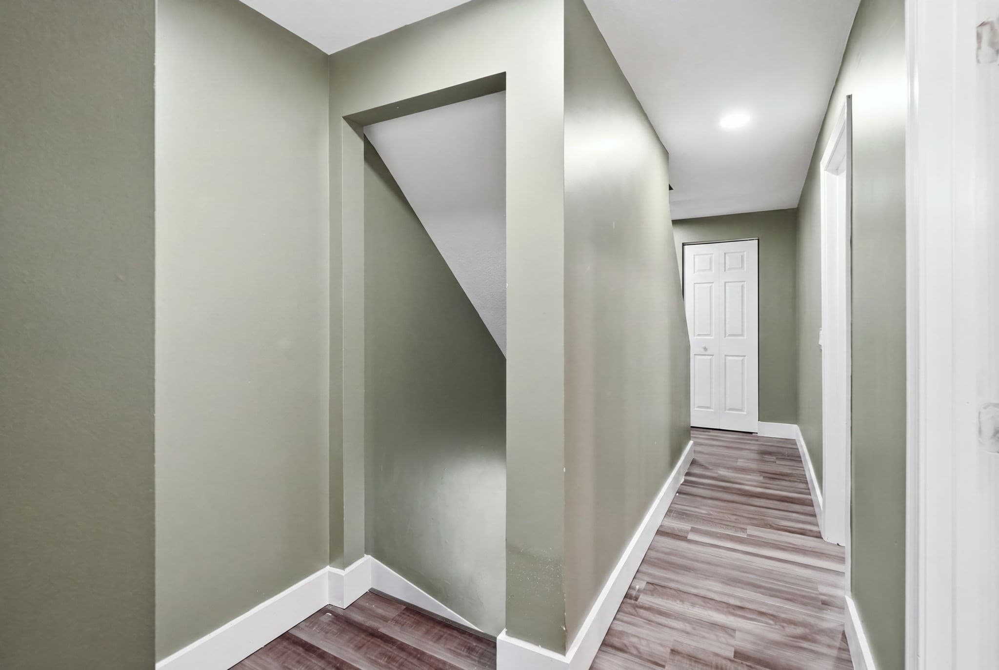 Condominium at 47 Lawn St # 47, Attleboro MA 02703, Attleboro, photo 17 of 40