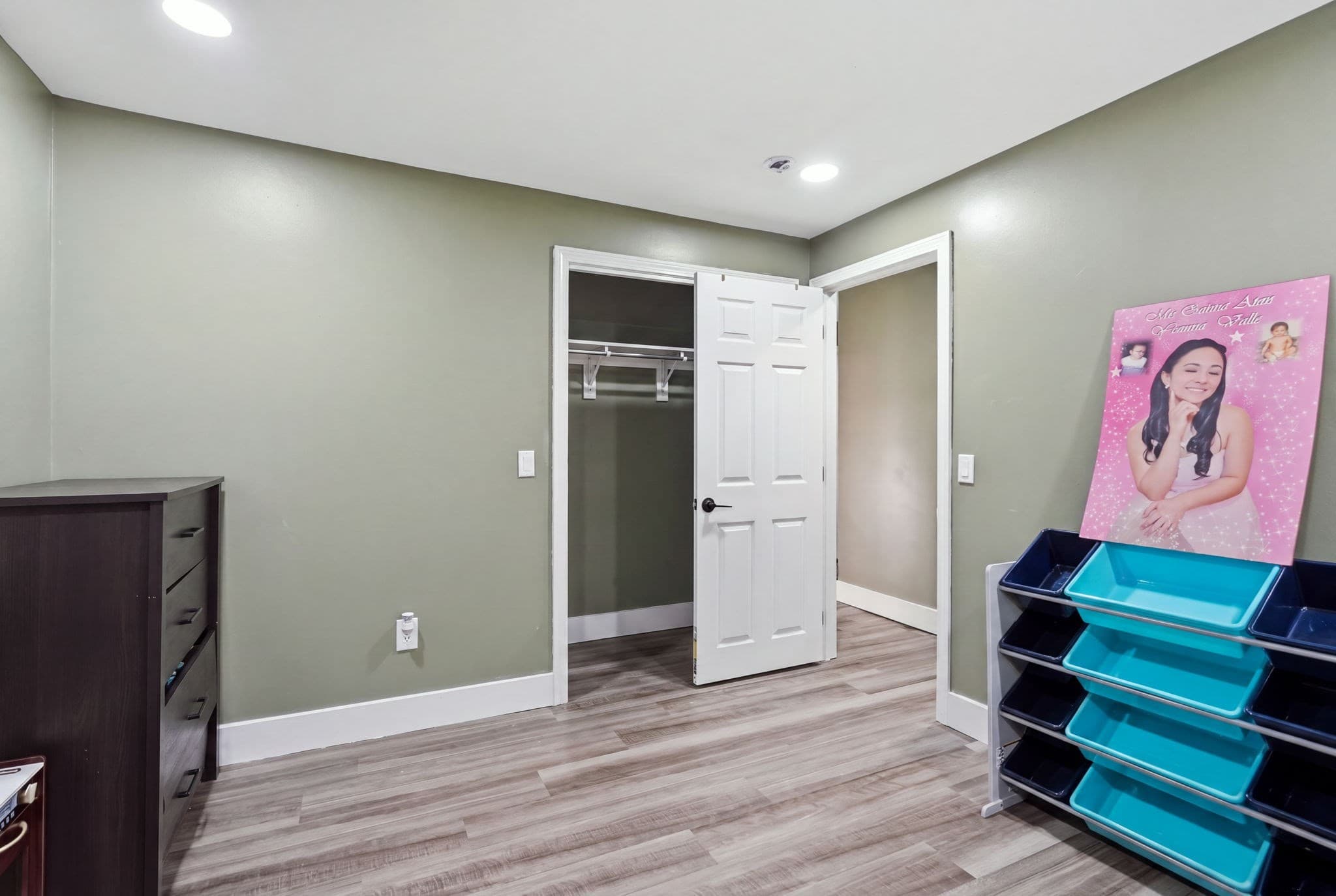 Condominium at 47 Lawn St # 47, Attleboro MA 02703, Attleboro, photo 26 of 40