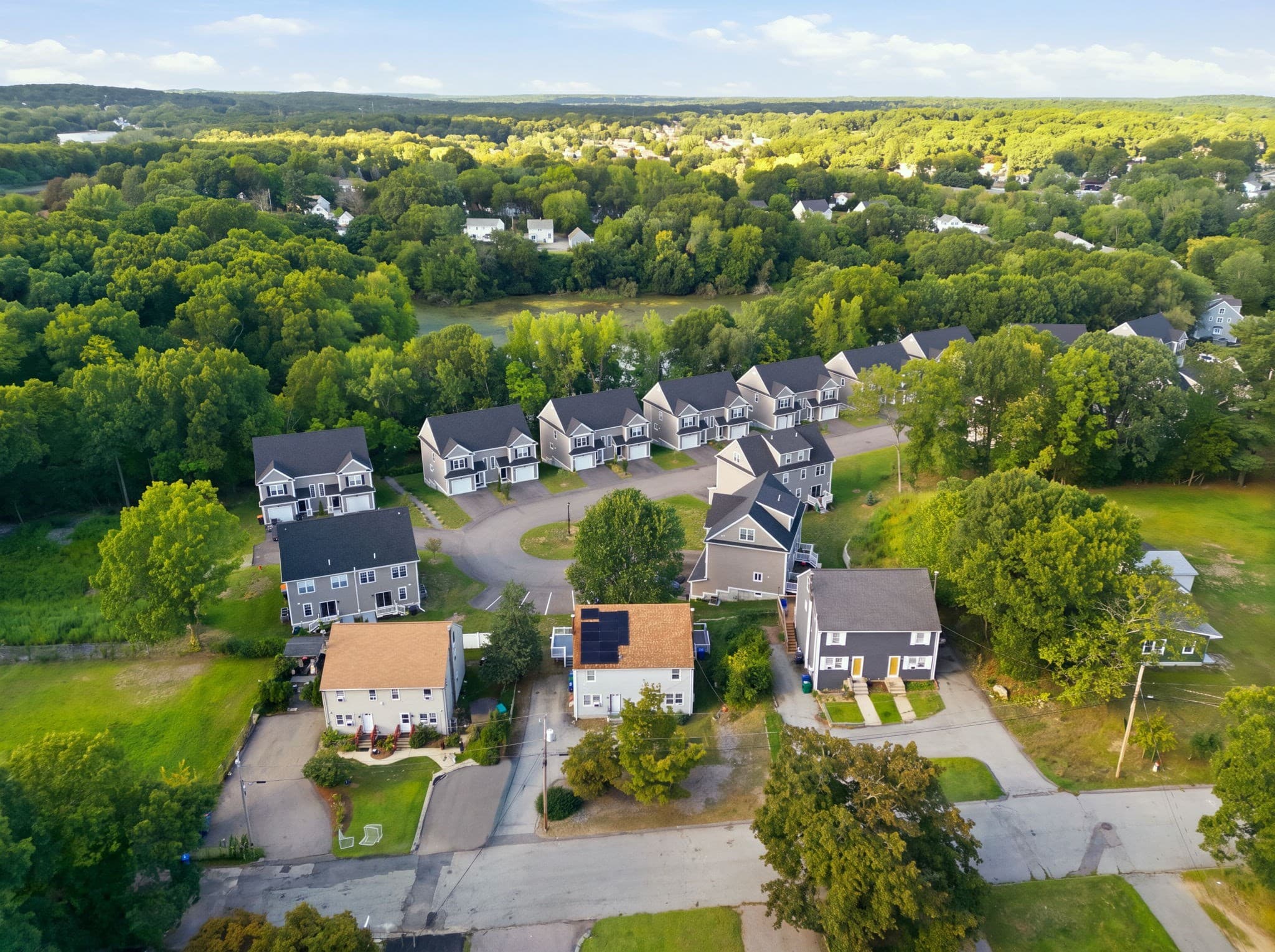 Condominium at 47 Lawn St # 47, Attleboro MA 02703, Attleboro, photo 5 of 40