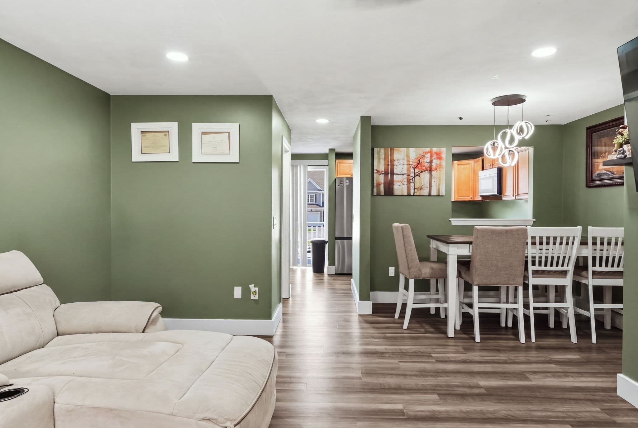 Condominium at 47 Lawn St # 47, Attleboro MA 02703, Attleboro, photo 9 of 40