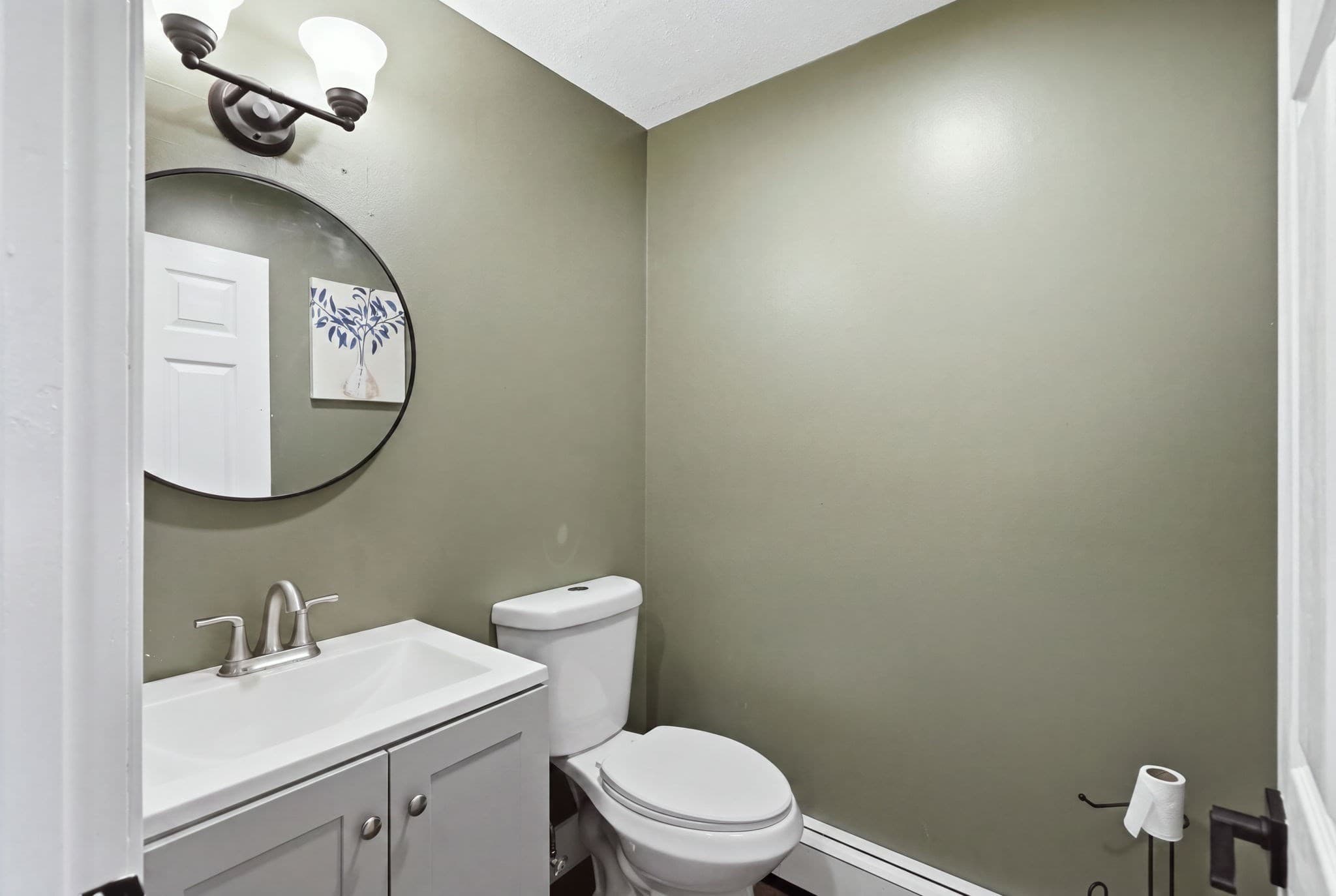 Condominium at 47 Lawn St # 47, Attleboro MA 02703, Attleboro, photo 18 of 40