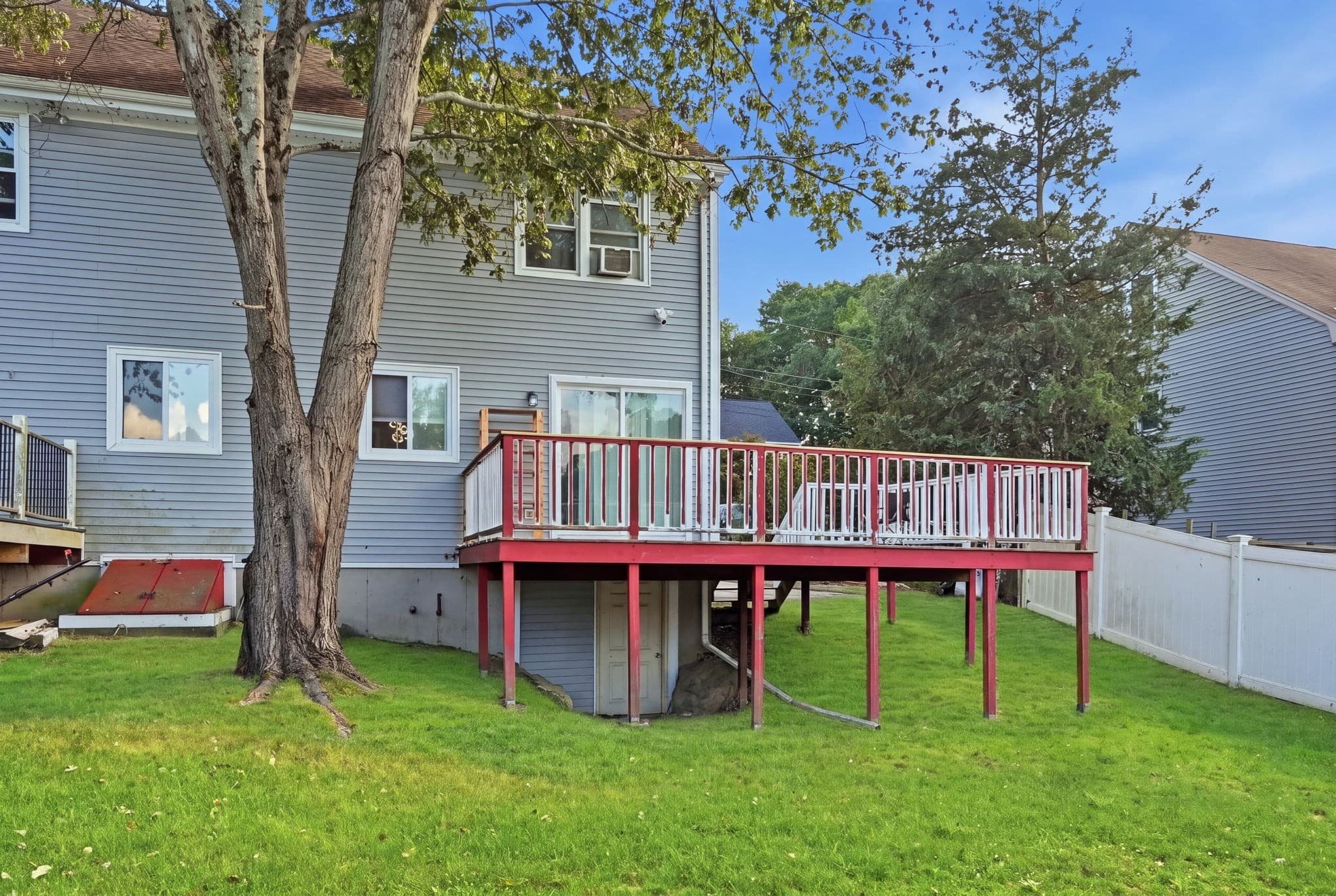 Condominium at 47 Lawn St # 47, Attleboro MA 02703, Attleboro, photo 37 of 40
