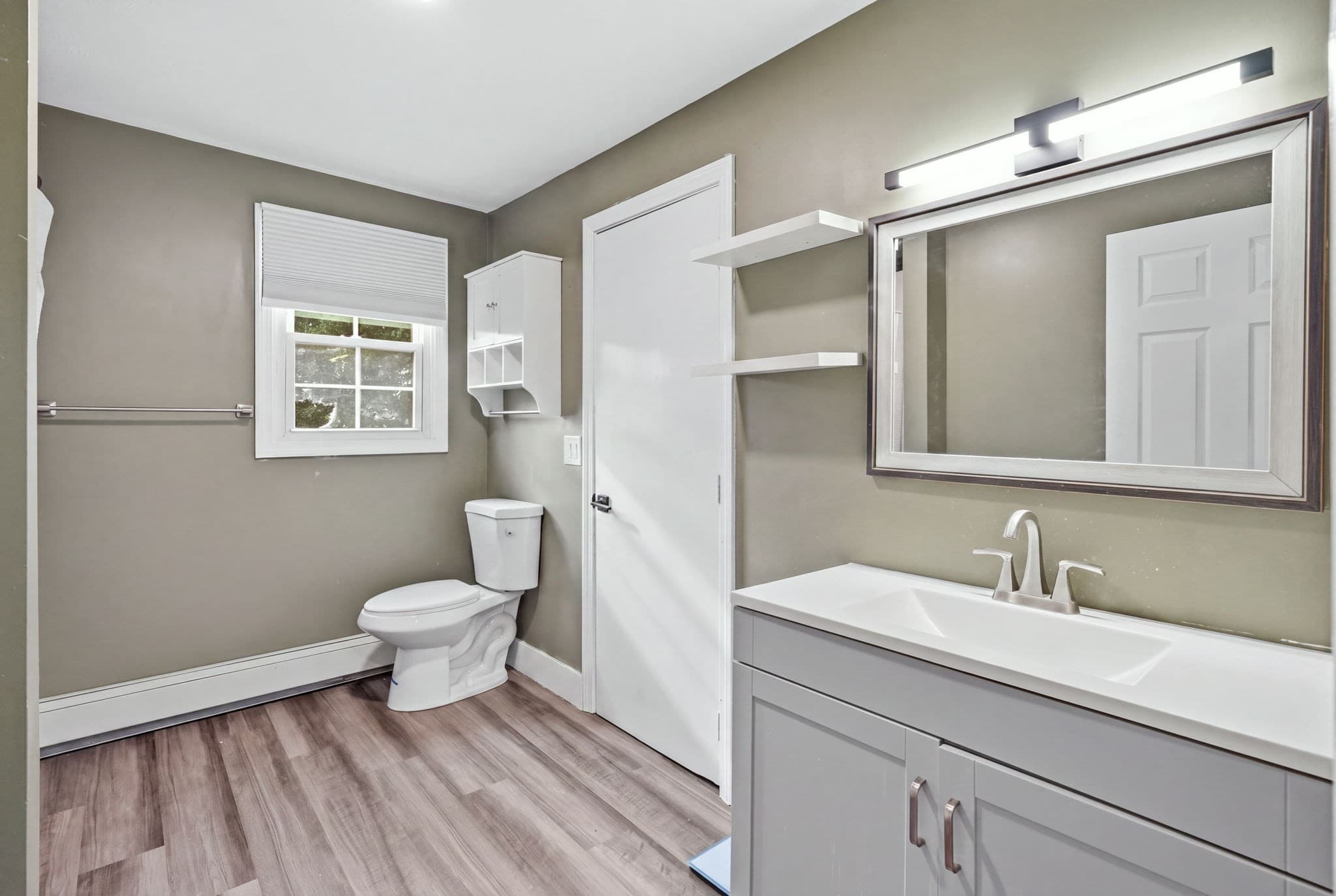 Condominium at 47 Lawn St # 47, Attleboro MA 02703, Attleboro, photo 19 of 40