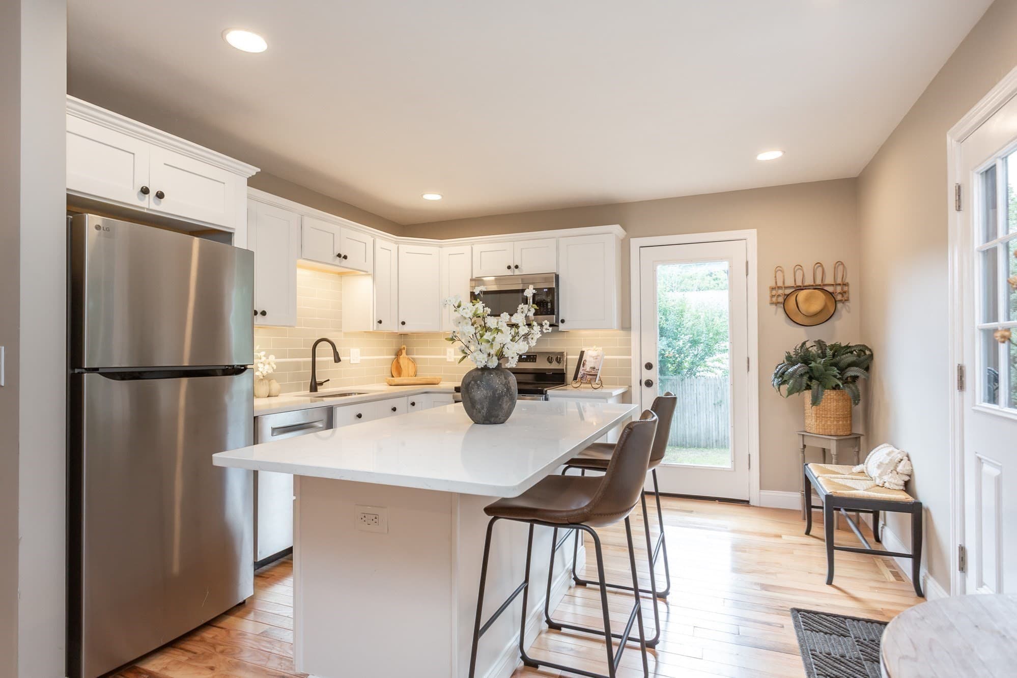 Single Family Residence at 279 Caroline St, New Bedford MA 02740, New Bedford, photo 11 of 27