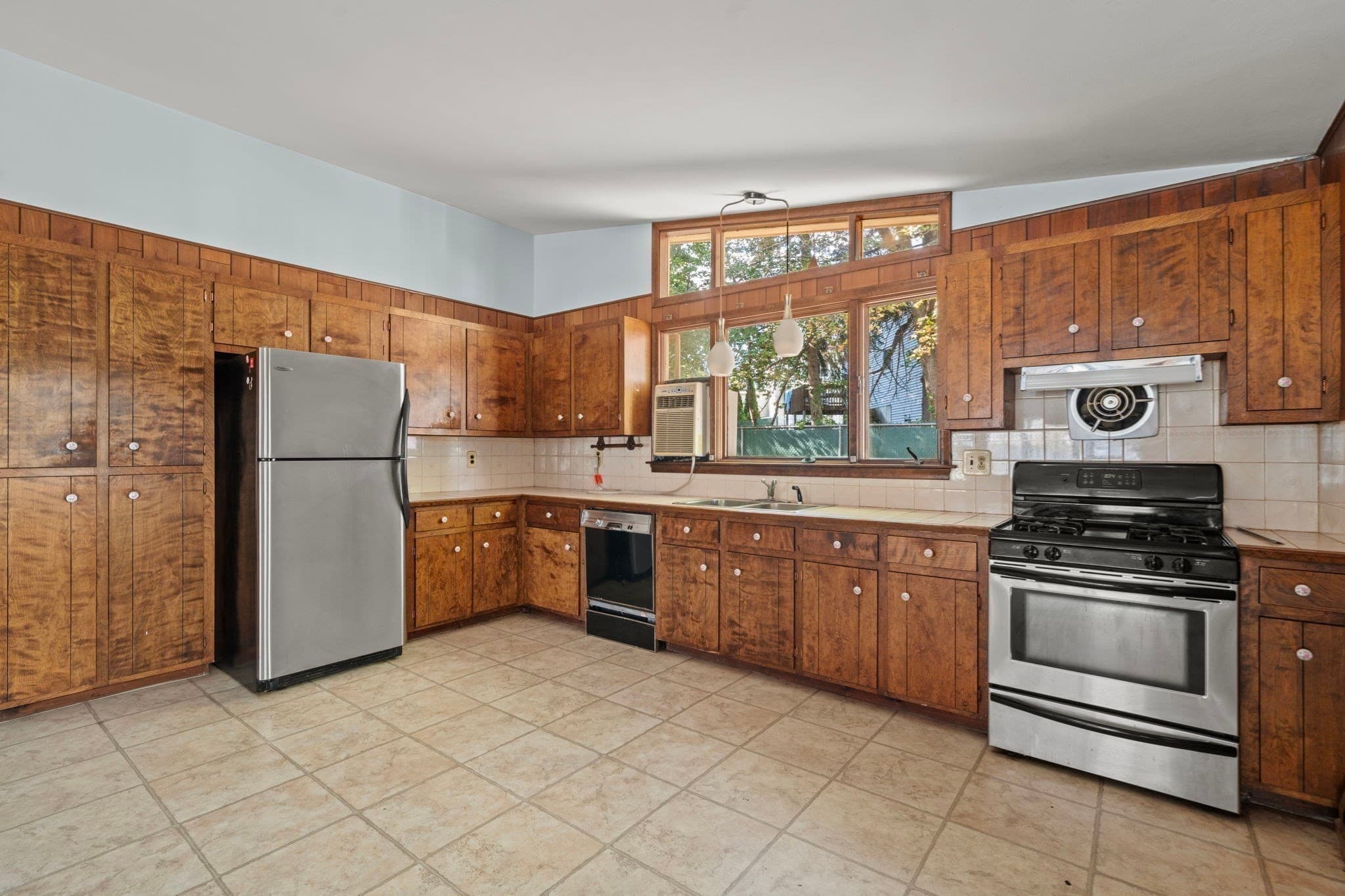 Single Family Residence at 59 Hally Rd, Lowell MA 01854, Lowell, photo 11 of 39