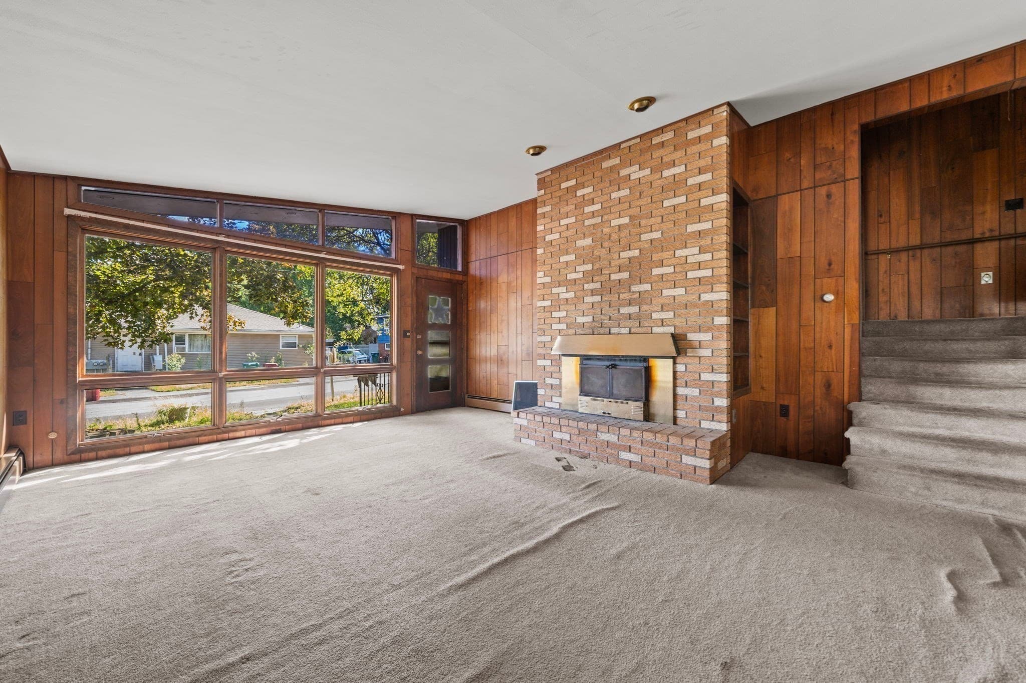 Single Family Residence at 59 Hally Rd, Lowell MA 01854, Lowell, photo 4 of 39