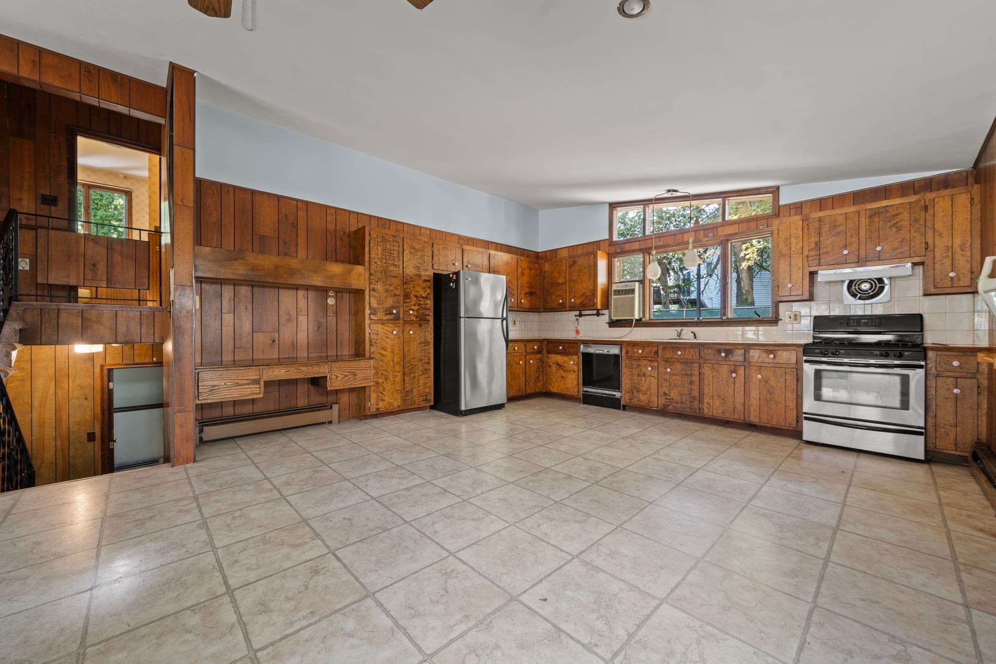 Single Family Residence at 59 Hally Rd, Lowell MA 01854, Lowell, photo 8 of 39