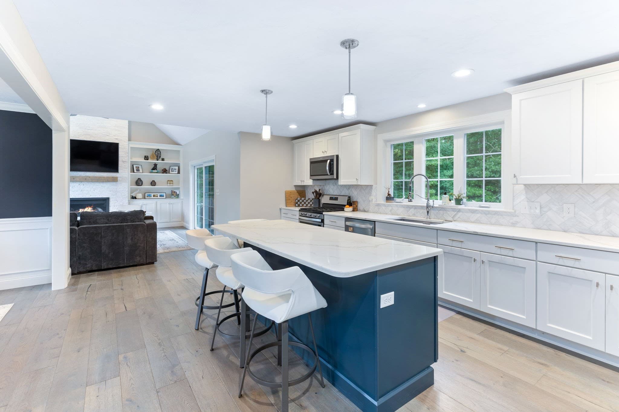 Single Family Residence at 22 Whitmarsh Ln, East Bridgewater MA 02333, East Bridgewater, photo 4 of 42