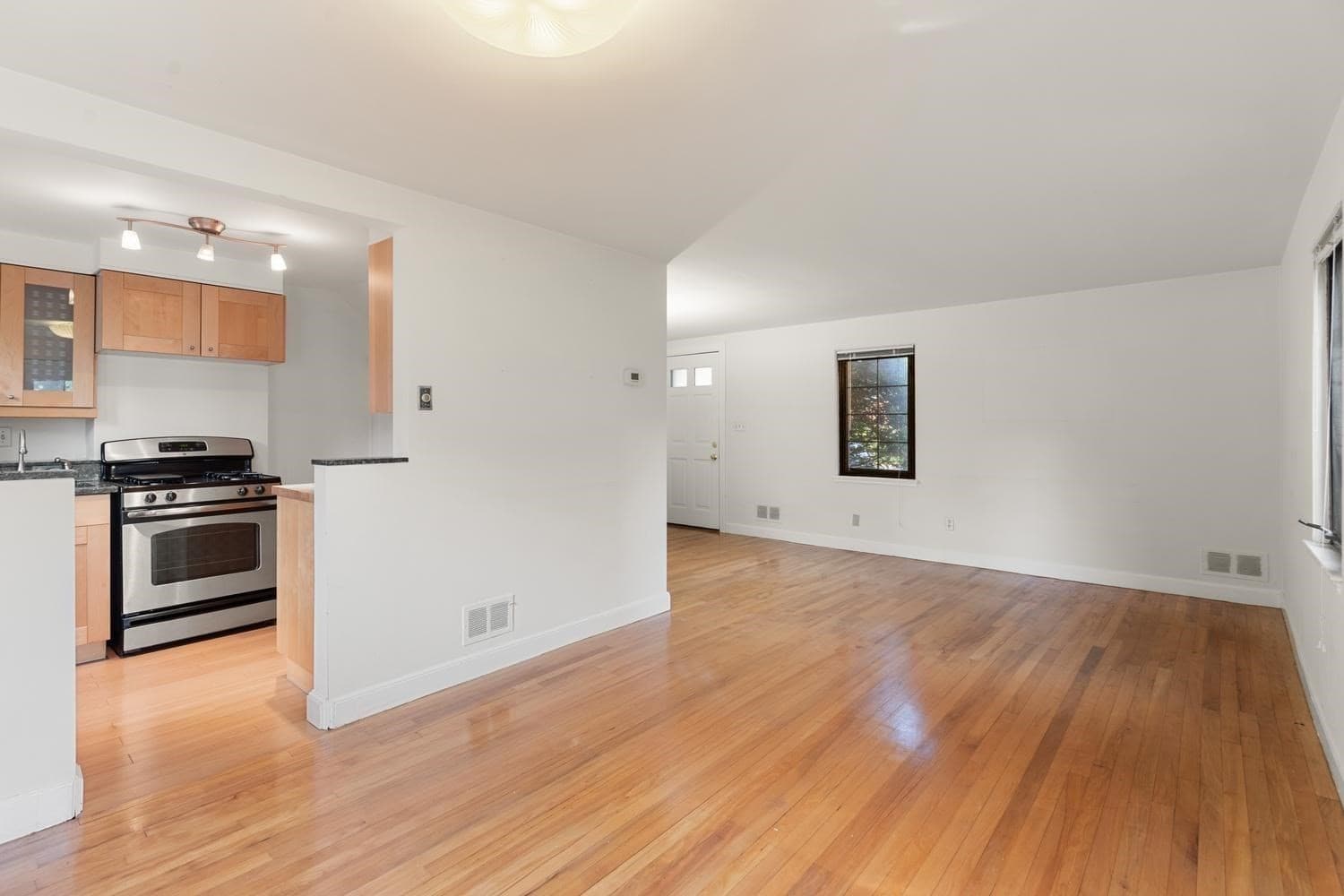 Condominium at 14 Grant Ave # 14, Watertown MA 02472, Watertown, photo 11 of 31