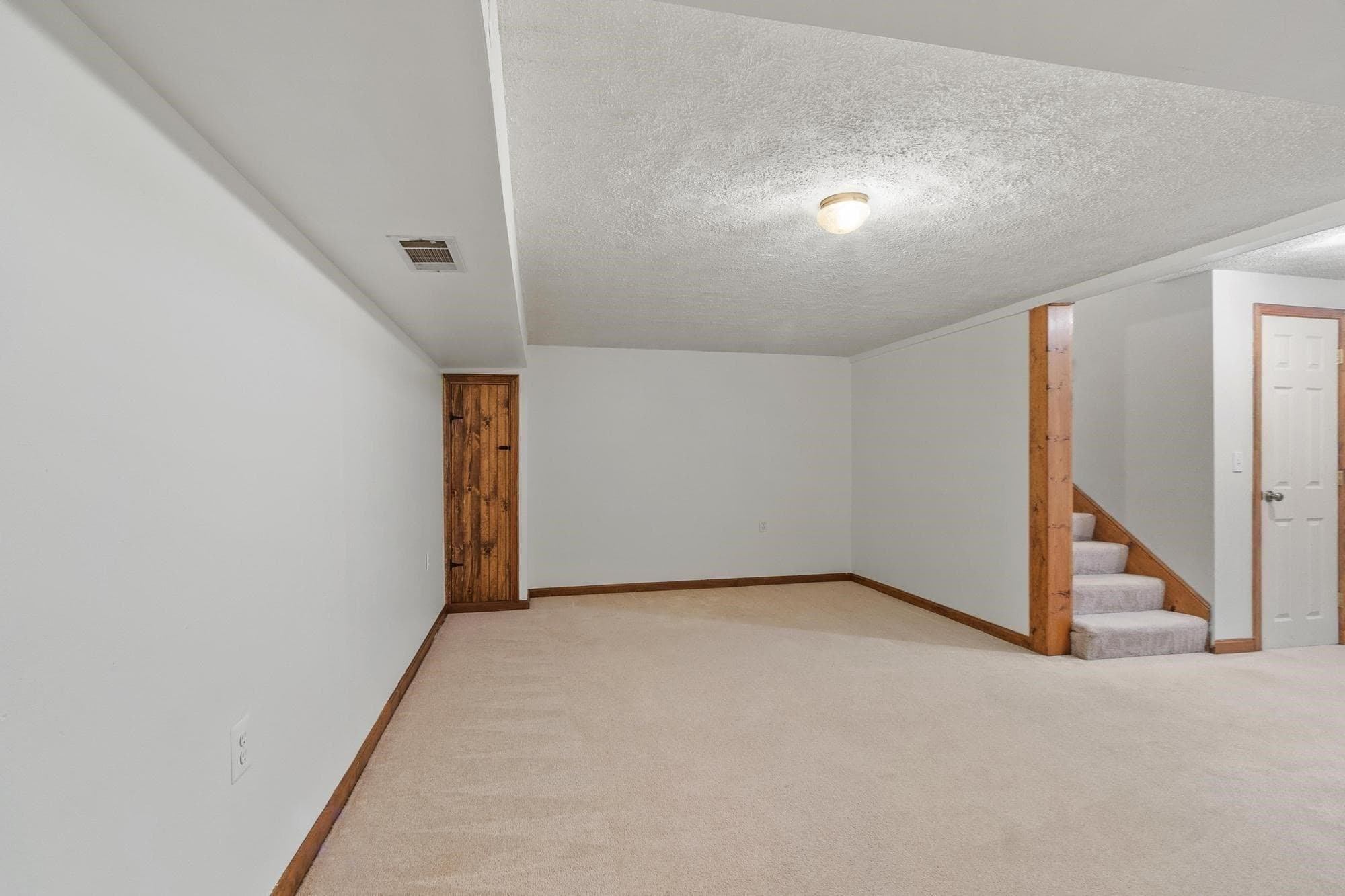 Condominium at 152 Wellman Ave. # 152, Chelmsford MA 01863, Chelmsford, photo 31 of 42