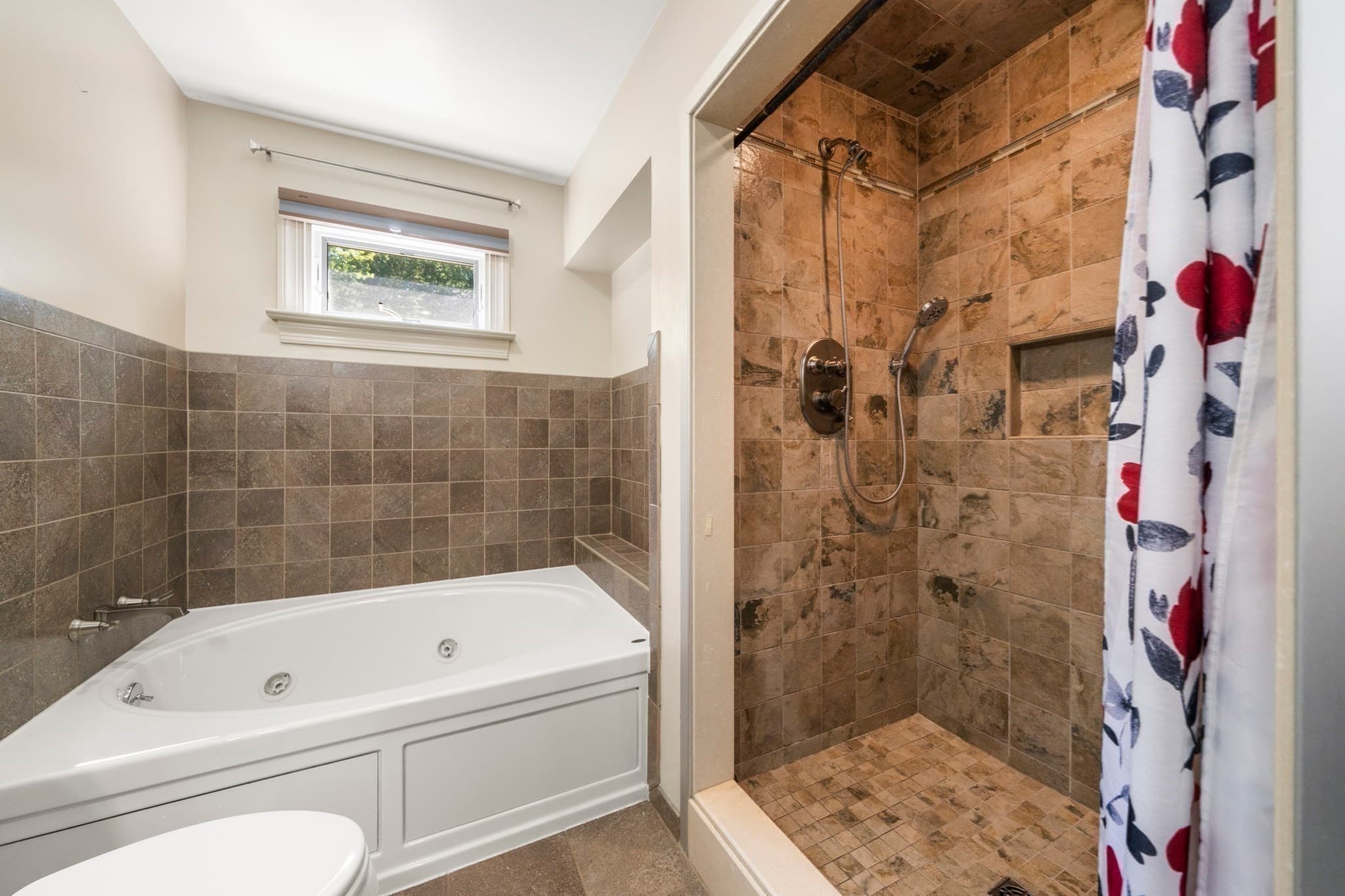 Single Family Residence at 27 Anttila Court, Pembroke MA 02359, Pembroke, photo 16 of 24