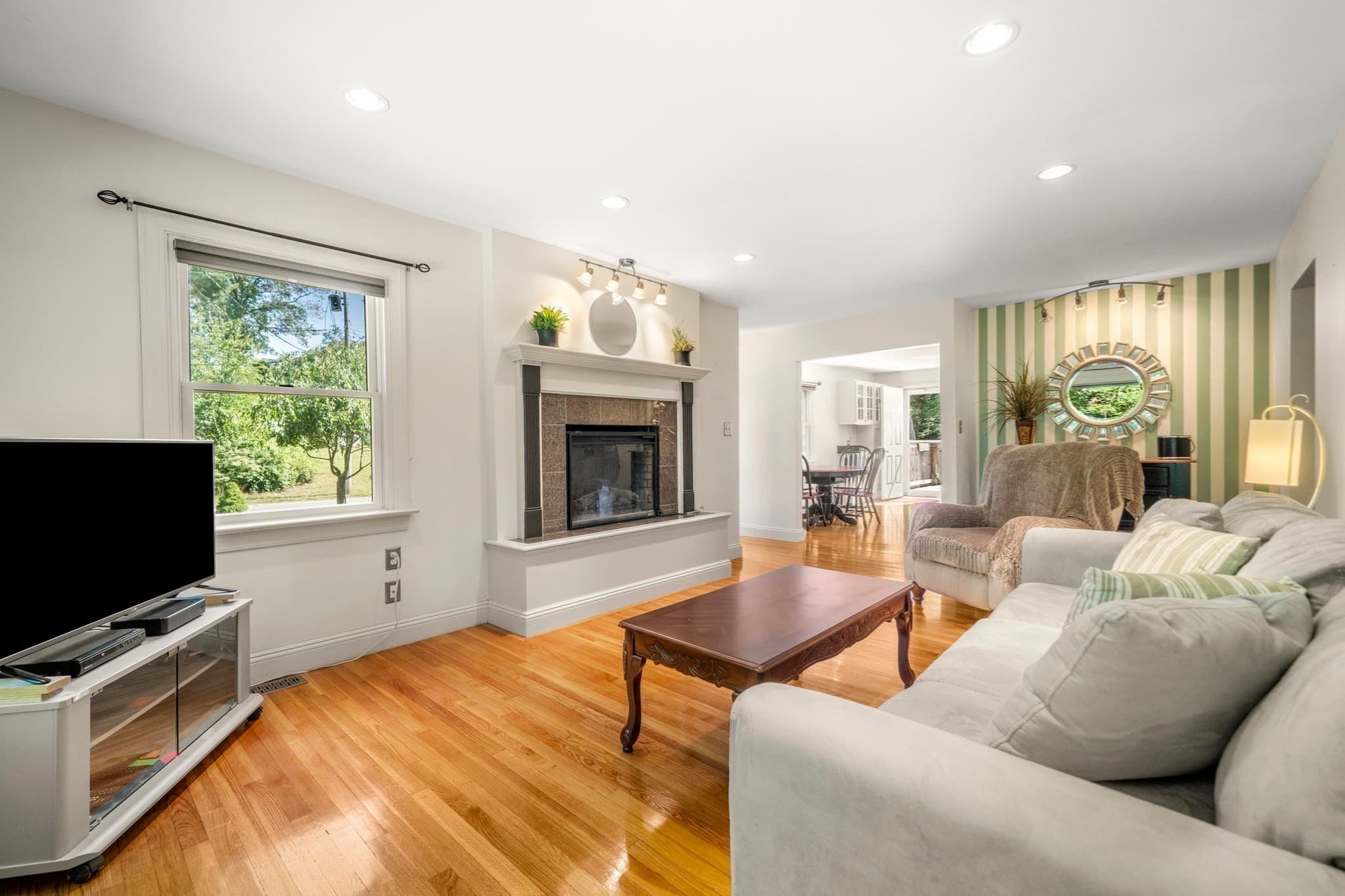 Single Family Residence at 27 Anttila Court, Pembroke MA 02359, Pembroke, photo 3 of 24