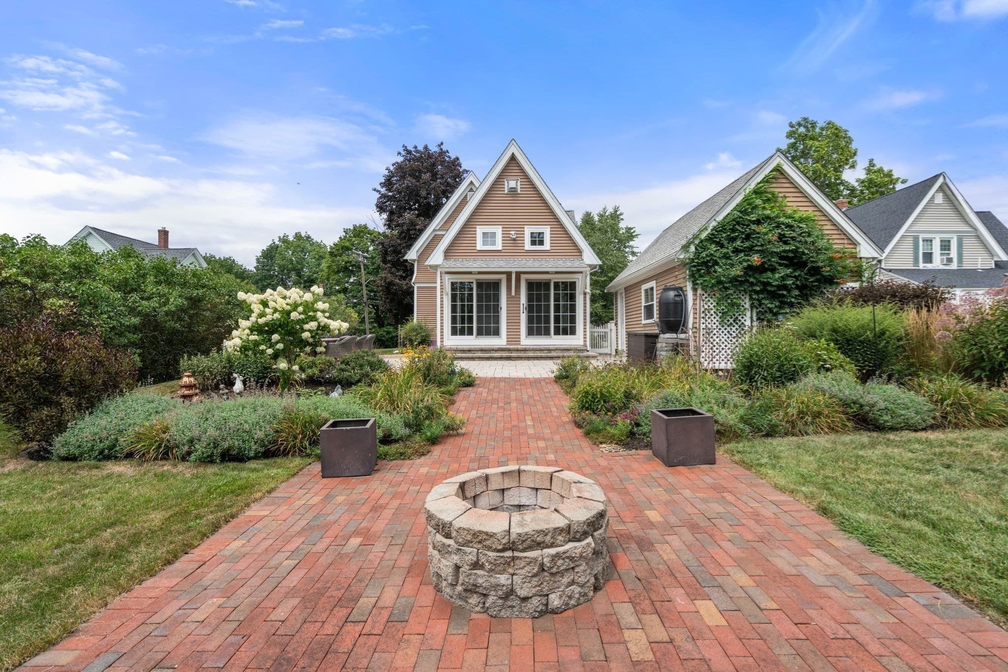 172 West St, Walpole MA 02081