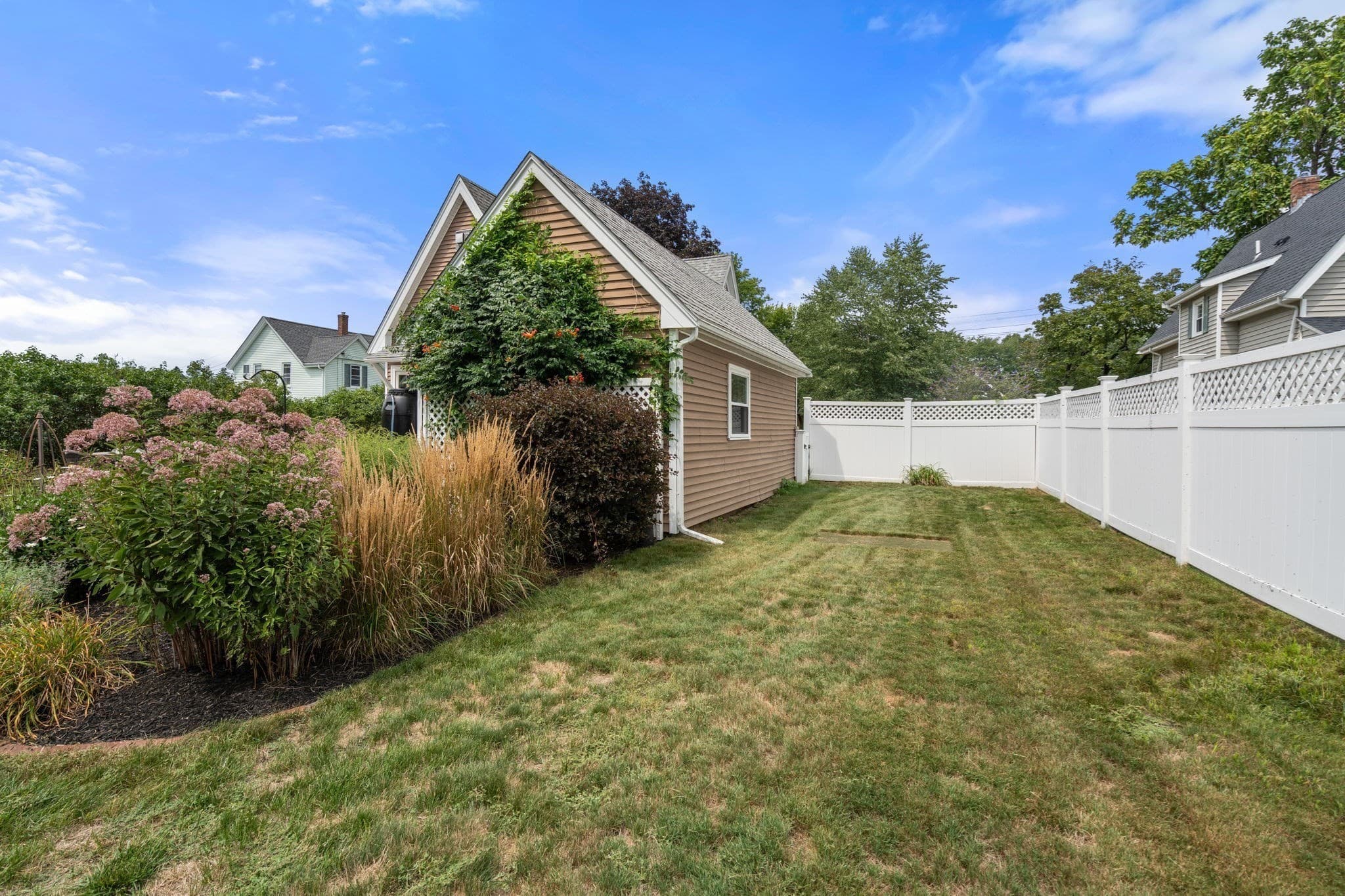 Single Family Residence at 172 West St, Walpole MA 02081, Walpole, photo 5 of 22