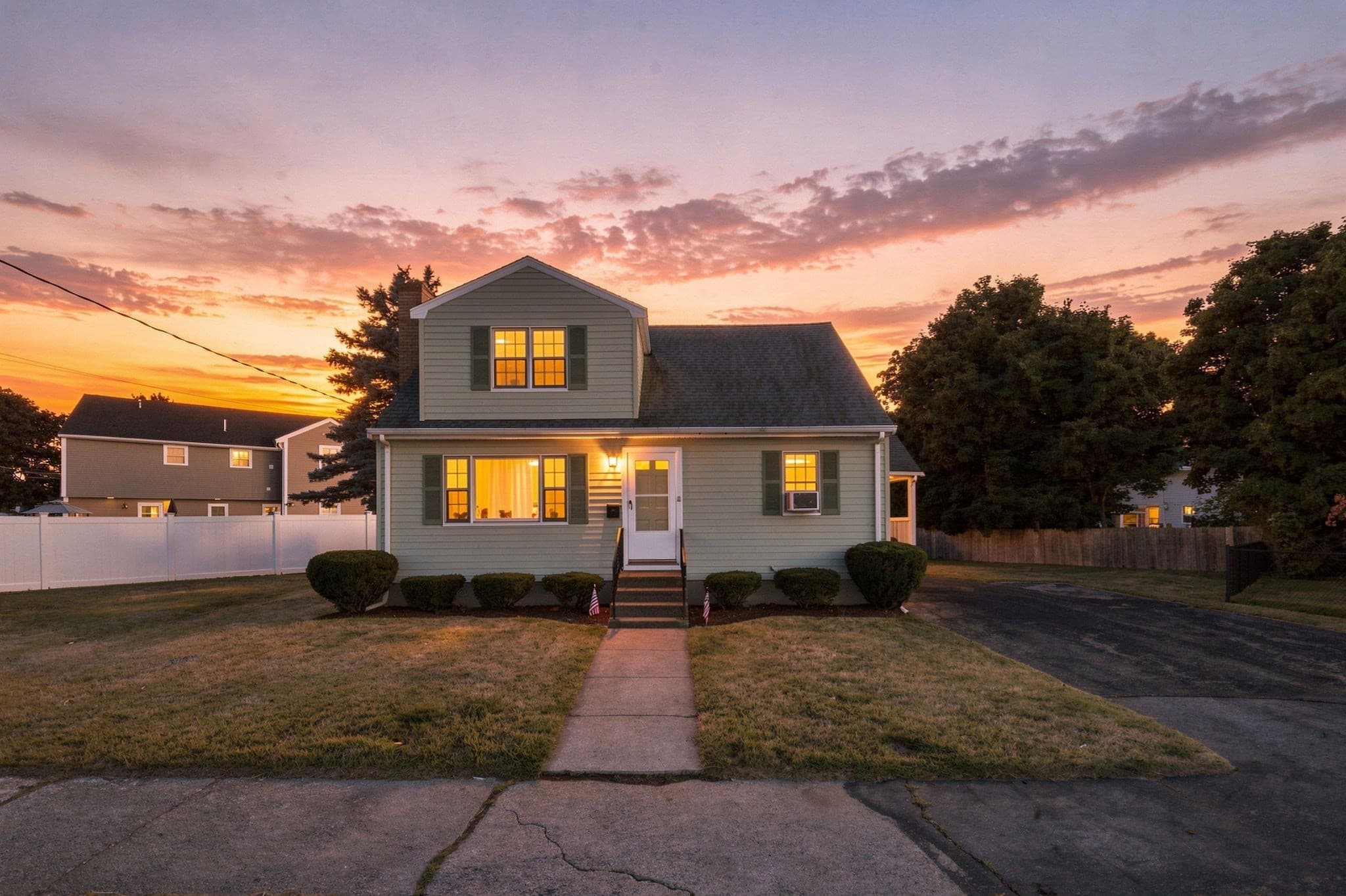 125 Whitehall St, Dedham MA 02026