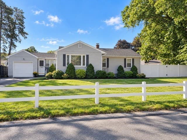 709 North Branch Pkwy, Springfield MA 01119