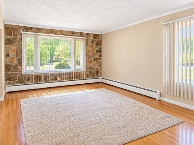 Single Family Residence at 709 North Branch Pkwy, Springfield MA 01119, Springfield, photo 5 of 10
