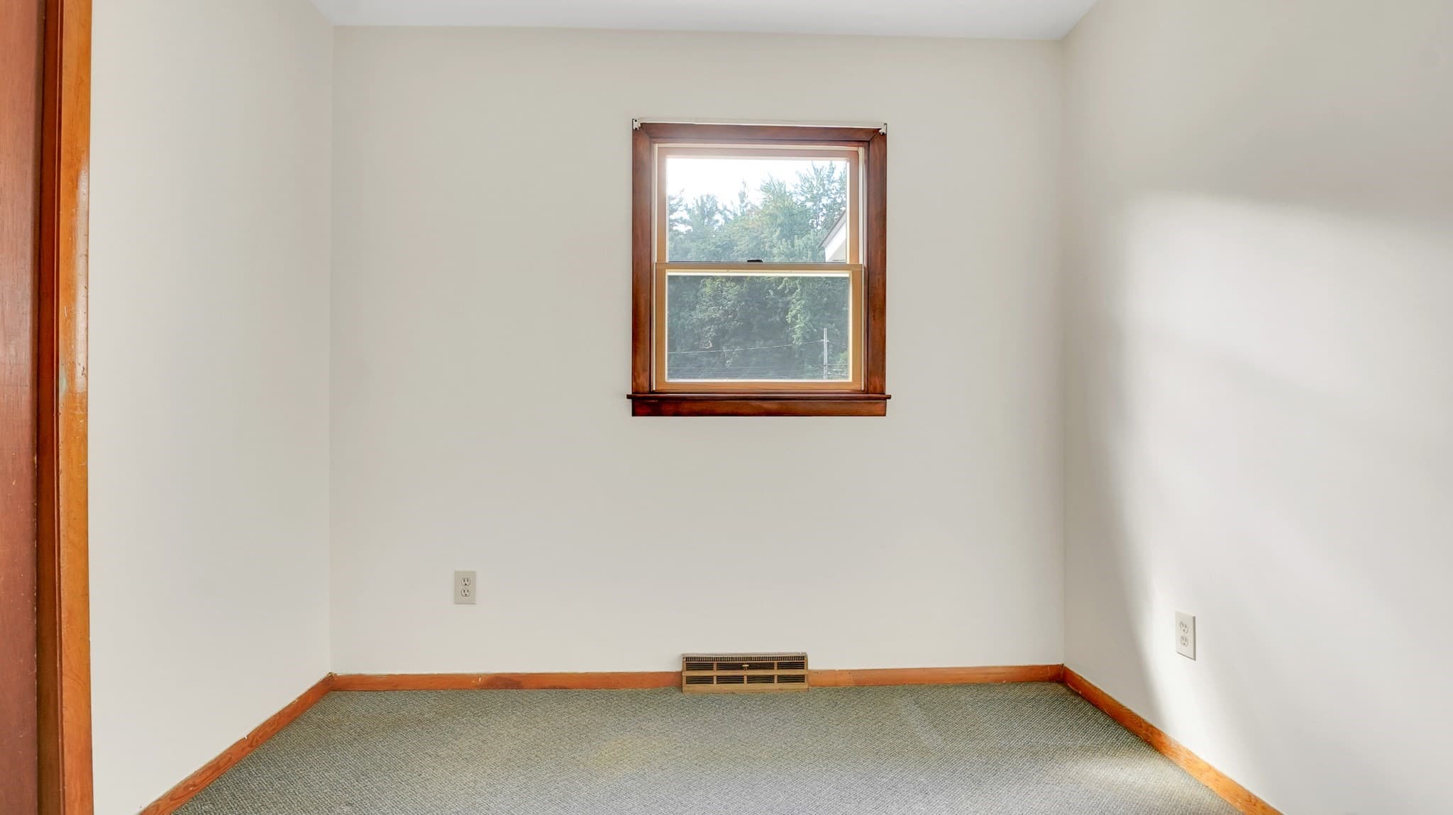 Single Family Residence at 115 Clover Rd., Ludlow MA 01056, Ludlow, photo 14 of 23