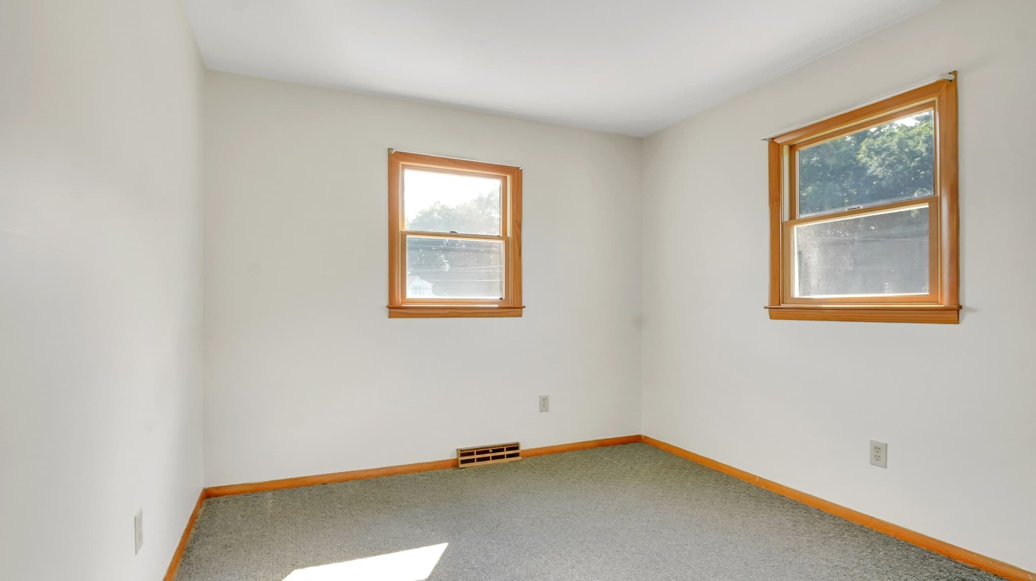 Single Family Residence at 115 Clover Rd., Ludlow MA 01056, Ludlow, photo 11 of 23