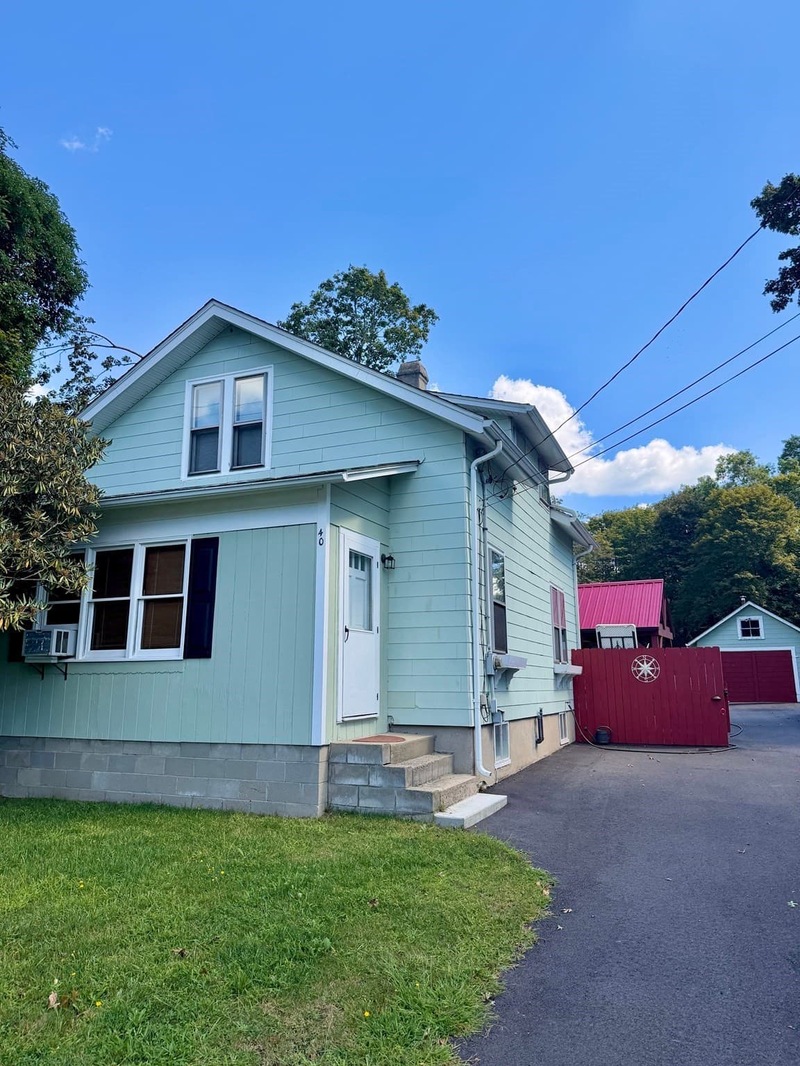 Single Family Residence at 40 Gifford Rd., Westport MA 02790, Westport, photo 2 of 21