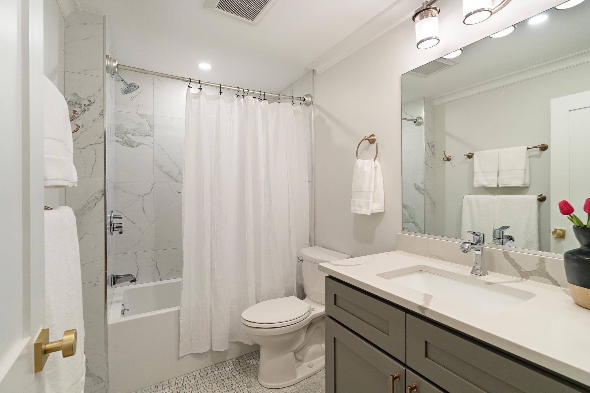 Condominium at 98 W Springfield Street # 1, Boston MA 02118, photo 16 of 19