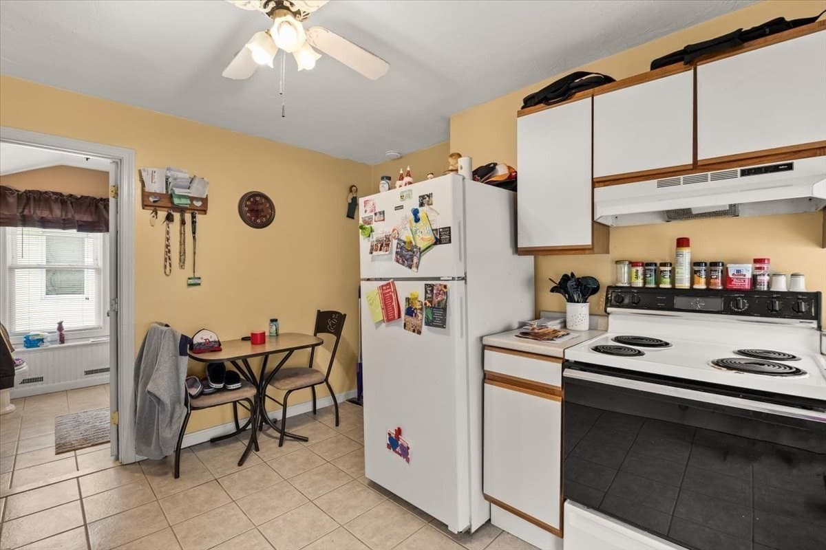 3 Family at 64 Oak St, Taunton MA 02780, Taunton, photo 3 of 36
