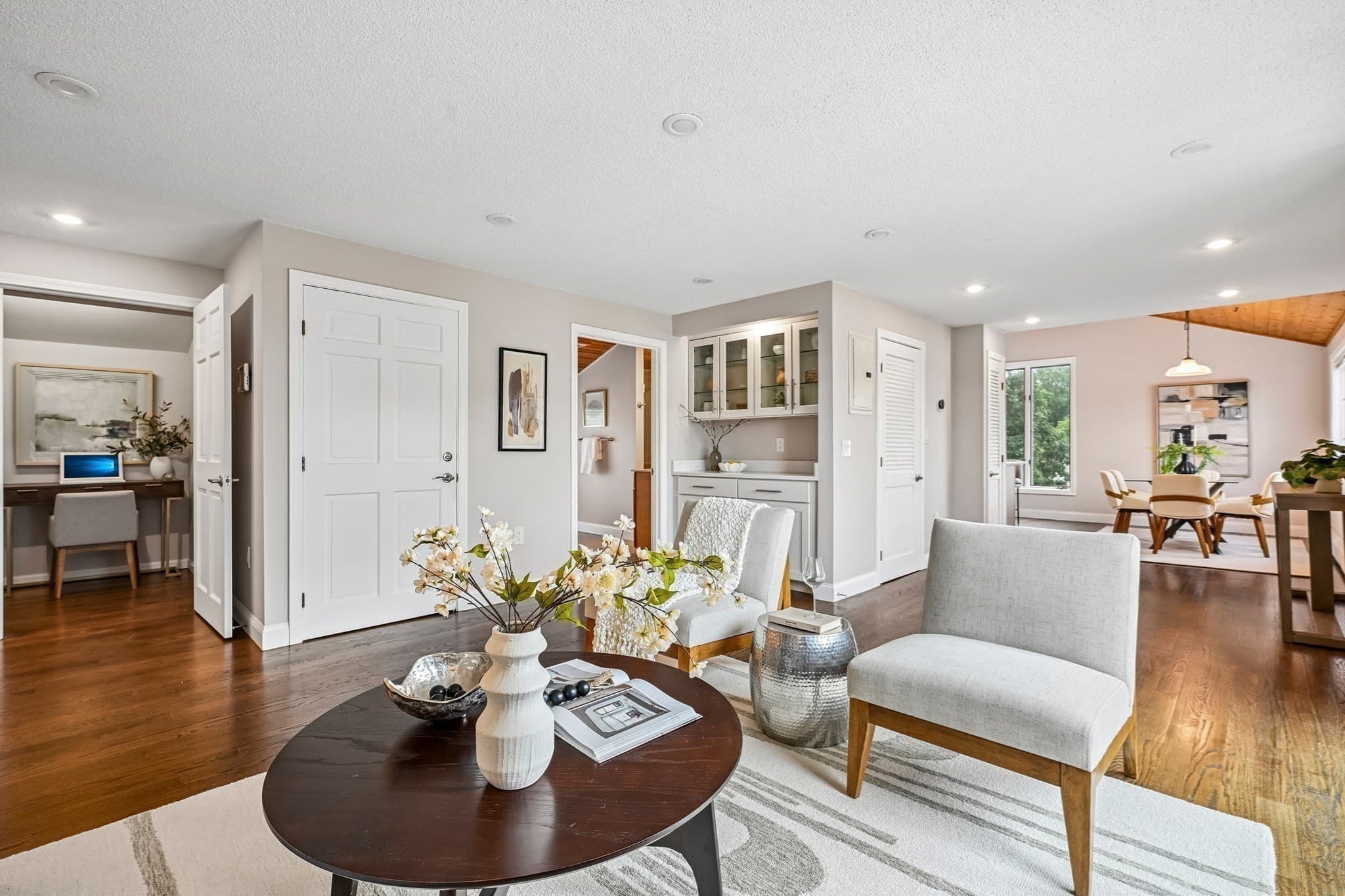 32 Farragut Ave # 3, Somerville MA 02144