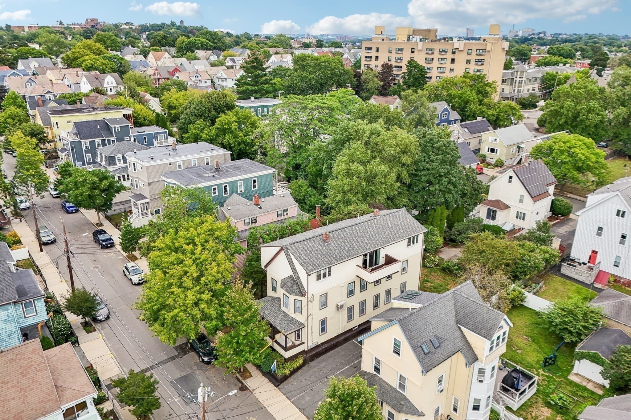 Condominium at 32 Farragut Ave # 3, Somerville MA 02144, Somerville, photo 30 of 35