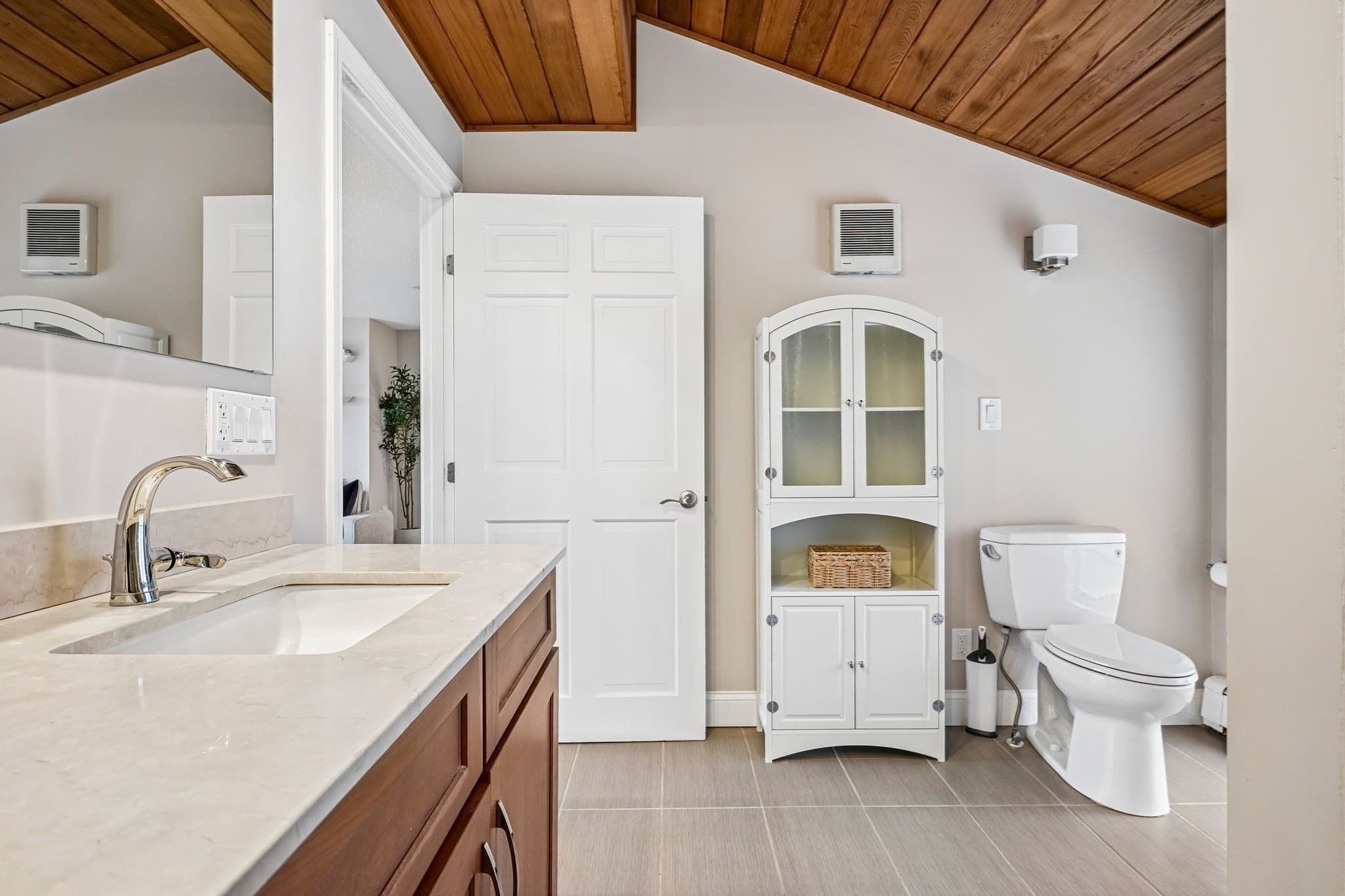 Condominium at 32 Farragut Ave # 3, Somerville MA 02144, Somerville, photo 21 of 35