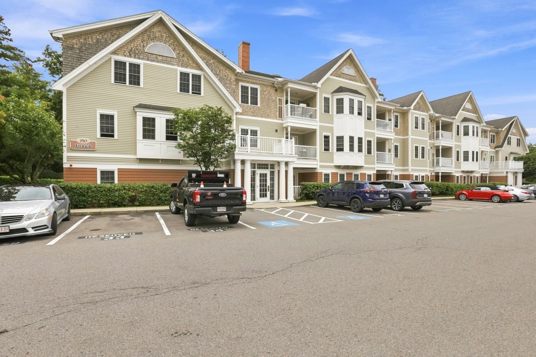 180 Chickering Rd # 302C, North Andover MA 01845