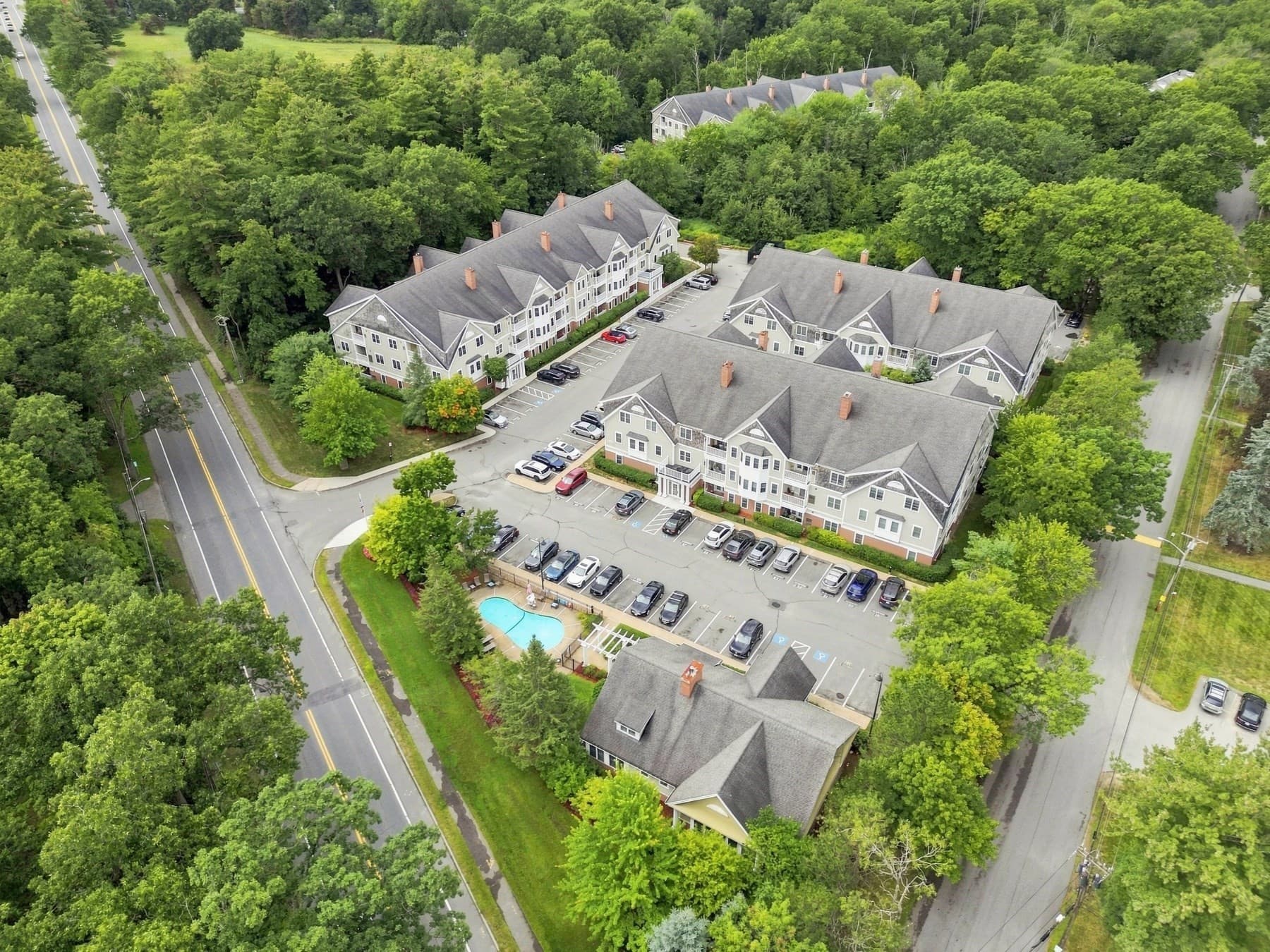 Condominium at 180 Chickering Rd # 302C, North Andover MA 01845, North Andover, photo 37 of 42