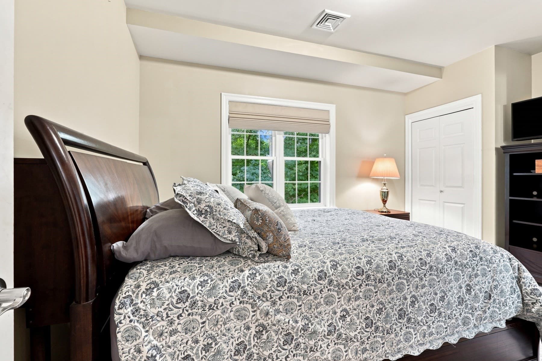 Condominium at 180 Chickering Rd # 302C, North Andover MA 01845, North Andover, photo 15 of 42