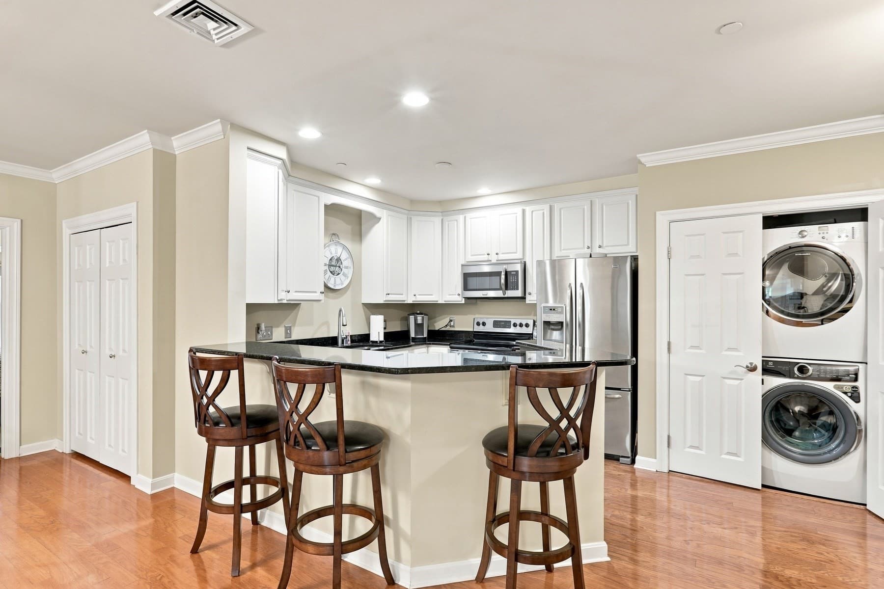 Condominium at 180 Chickering Rd # 302C, North Andover MA 01845, North Andover, photo 11 of 42