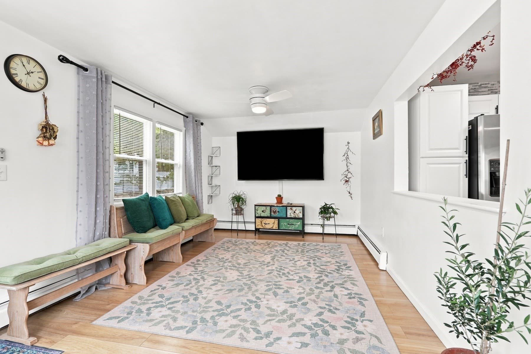 Single Family Residence at 186 Andover St, North Andover MA 01845, North Andover, photo 3 of 42