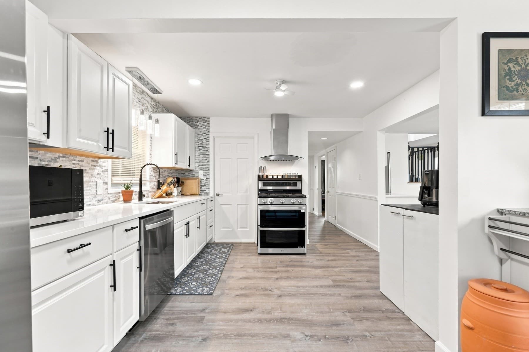 Single Family Residence at 186 Andover St, North Andover MA 01845, North Andover, photo 9 of 42