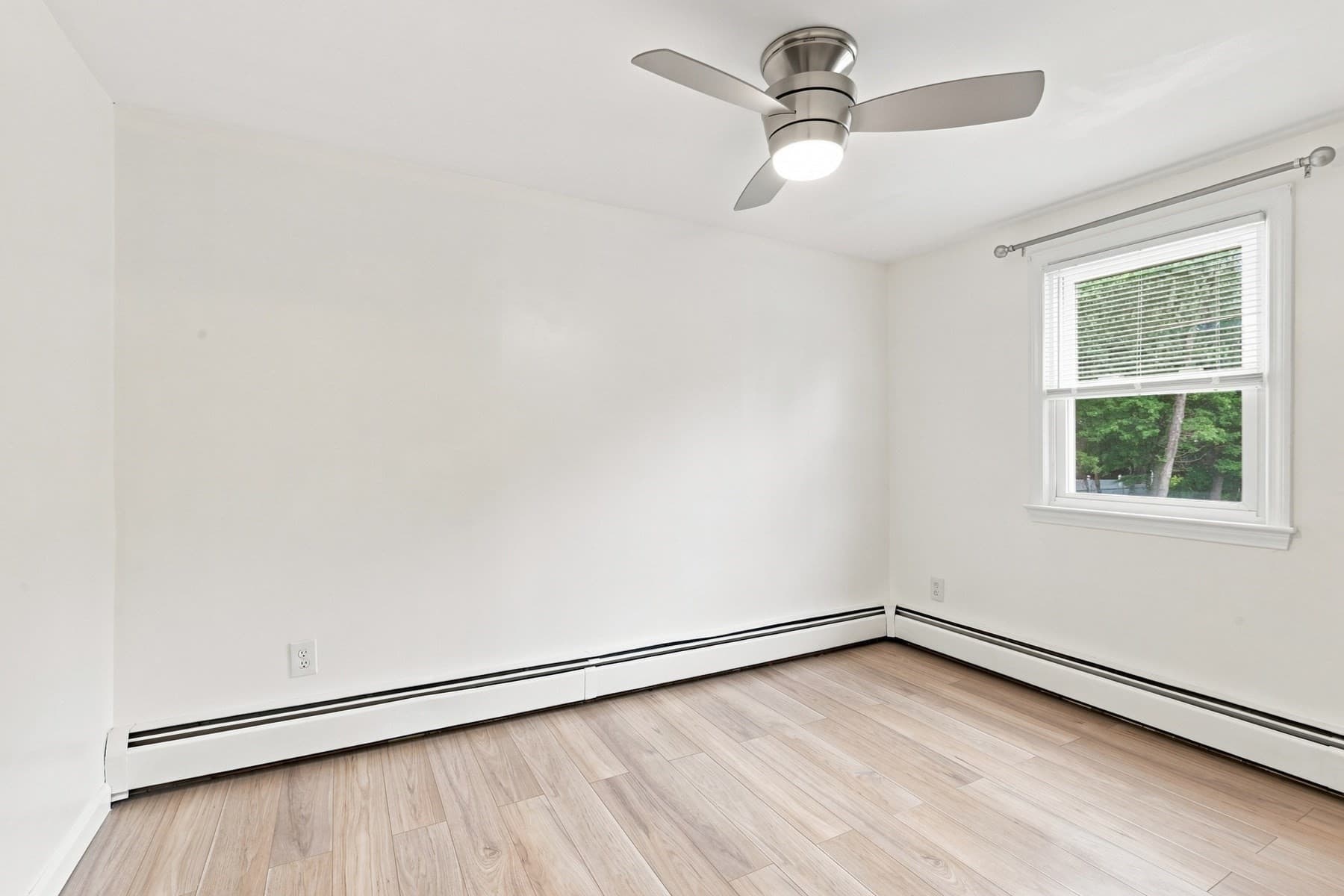 Single Family Residence at 186 Andover St, North Andover MA 01845, North Andover, photo 30 of 42