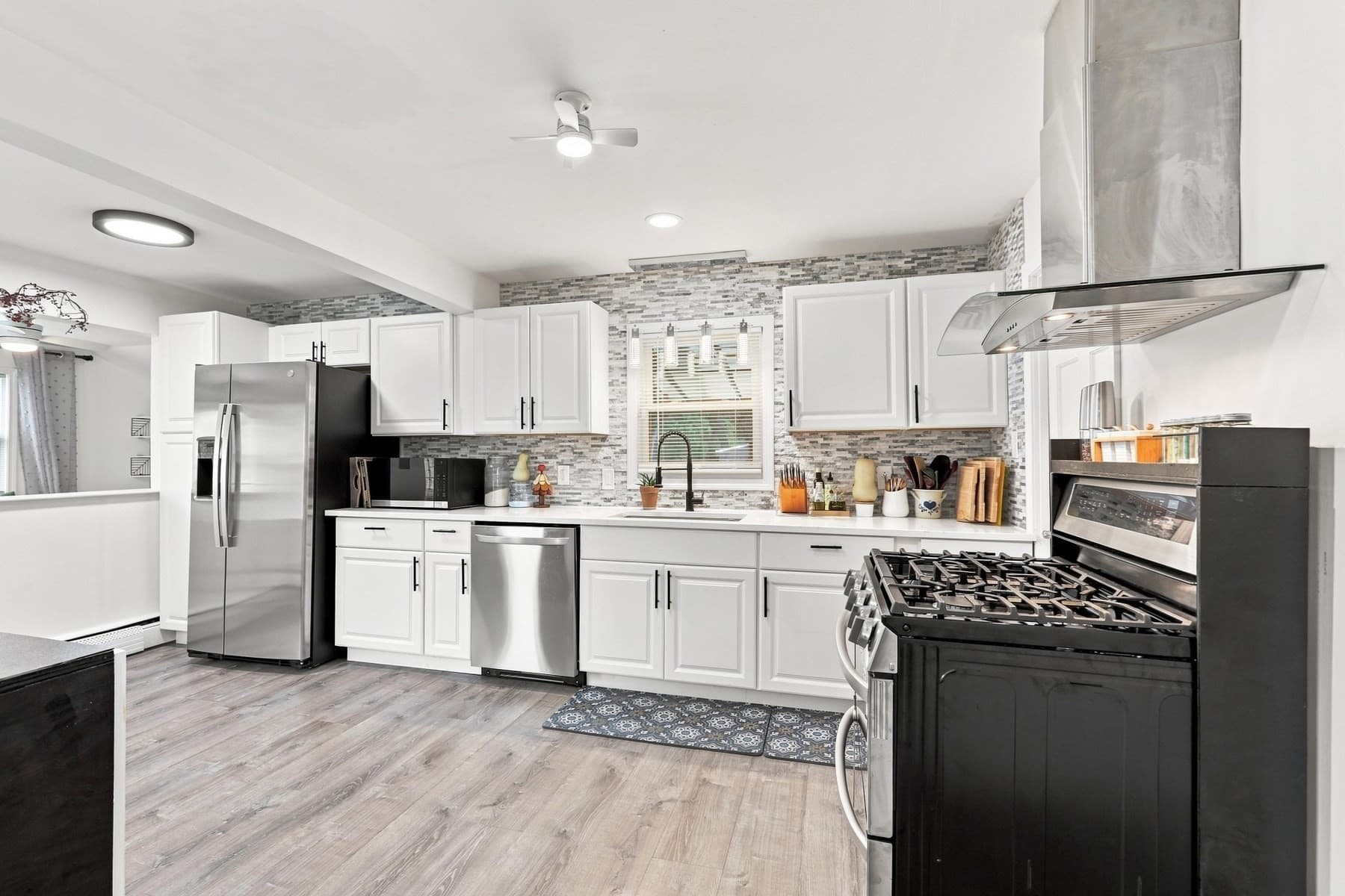 Single Family Residence at 186 Andover St, North Andover MA 01845, North Andover, photo 10 of 42