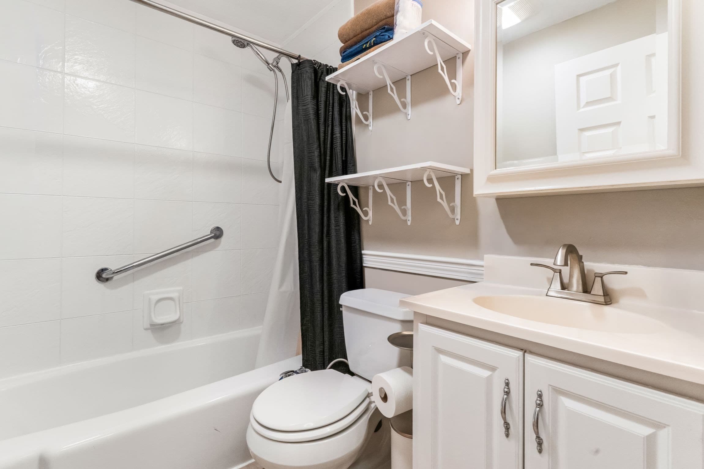 Condominium at 10 Karen Cir # 14, Billerica MA 01821, Billerica, photo 14 of 22